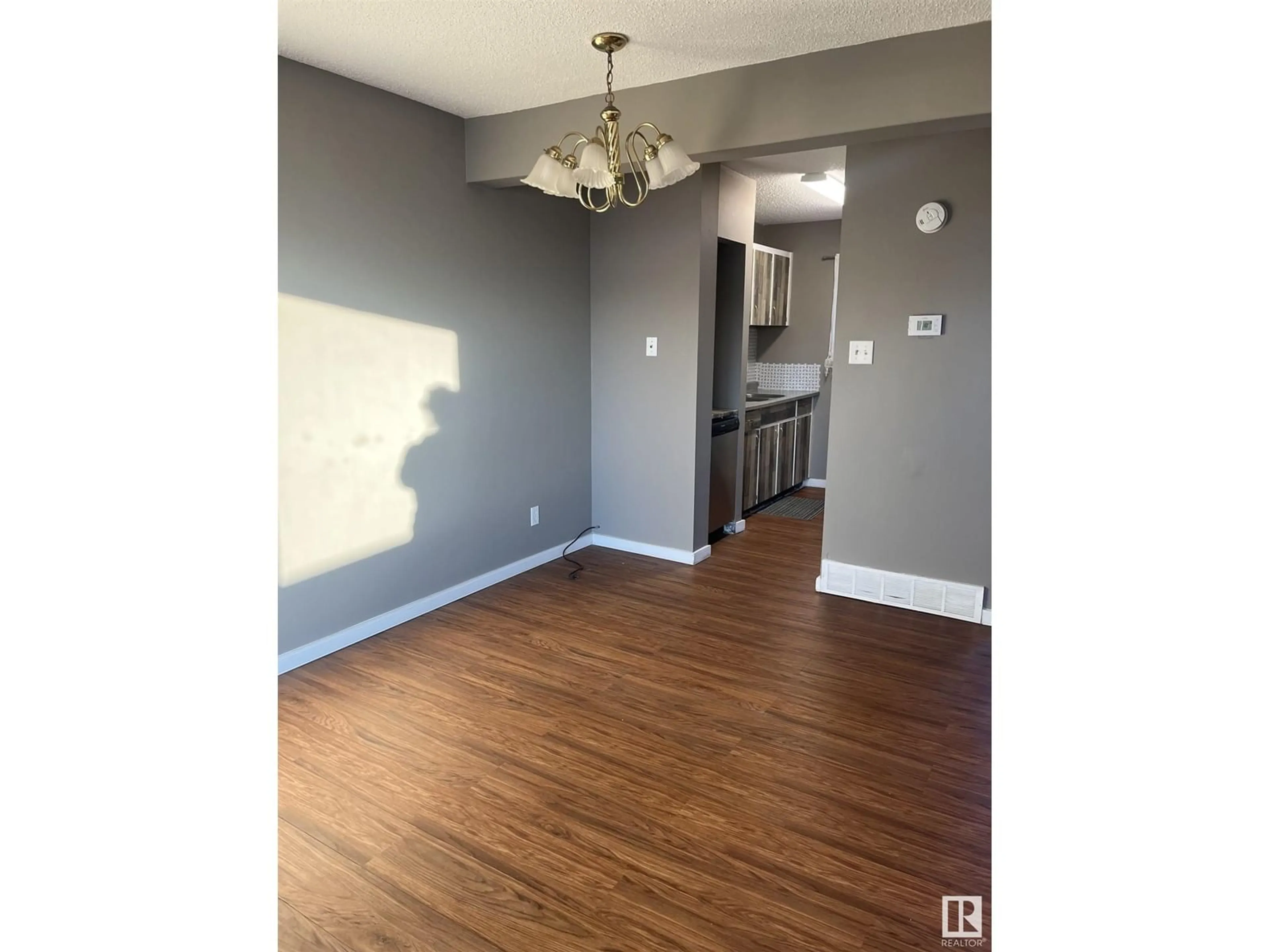 A pic of a room for 11532 139 AV NW, Edmonton Alberta T5X3L4