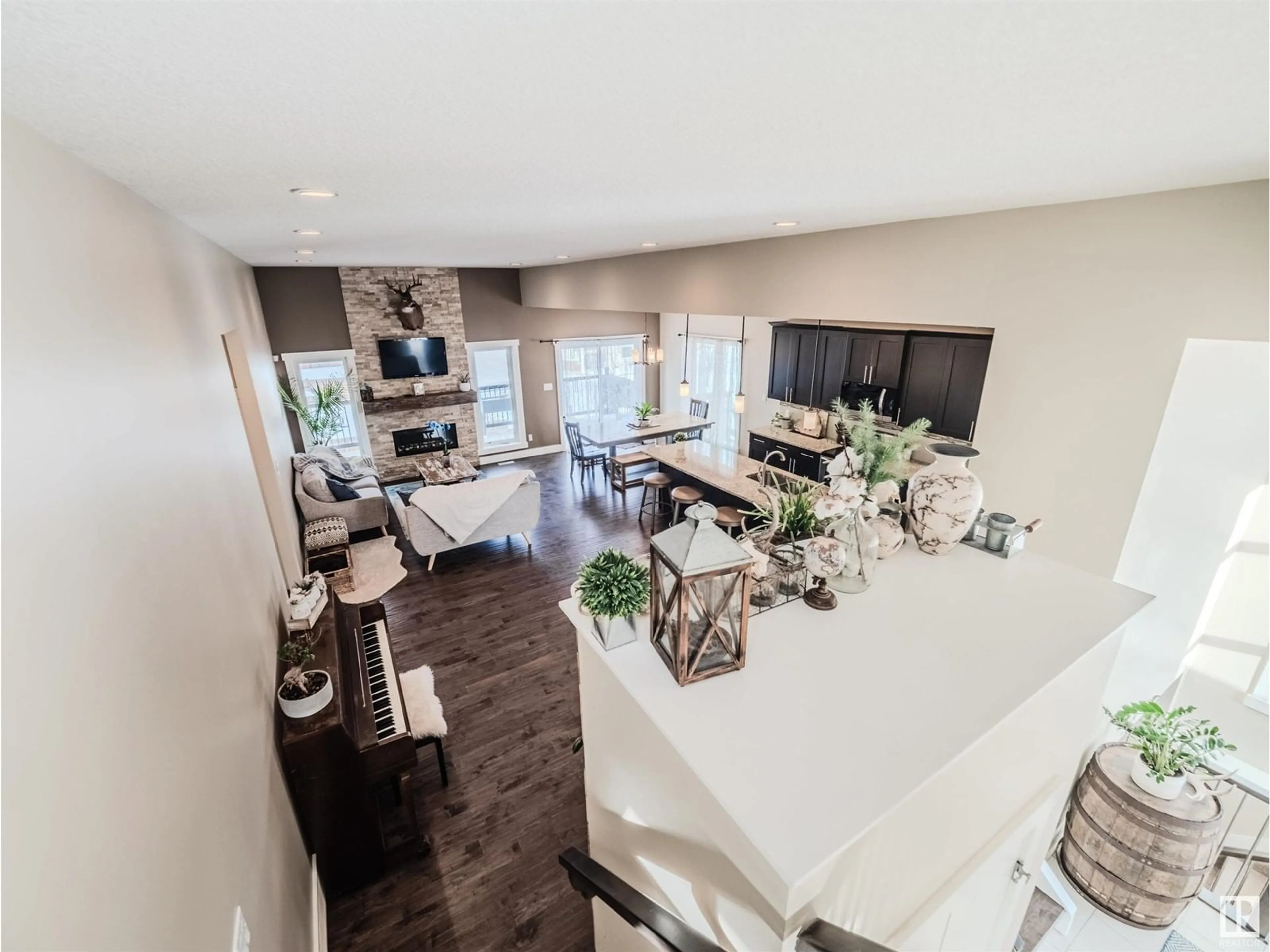 Open concept kitchen, unknown for 21 LAKESHORE CV, Beaumont Alberta T4X0J2