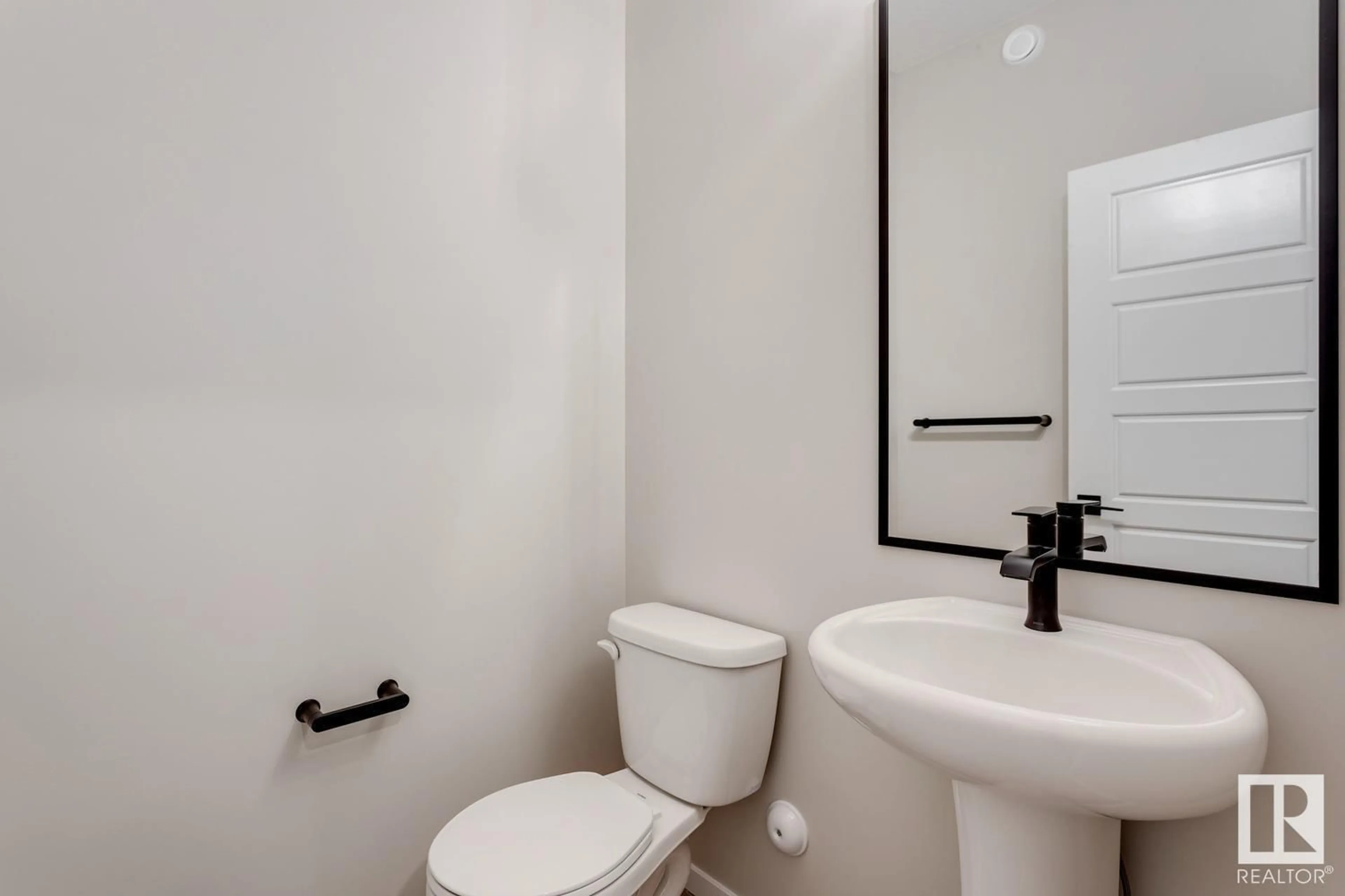 Standard bathroom, unknown for 340 GENESIS VI, Stony Plain Alberta T7Z0J6