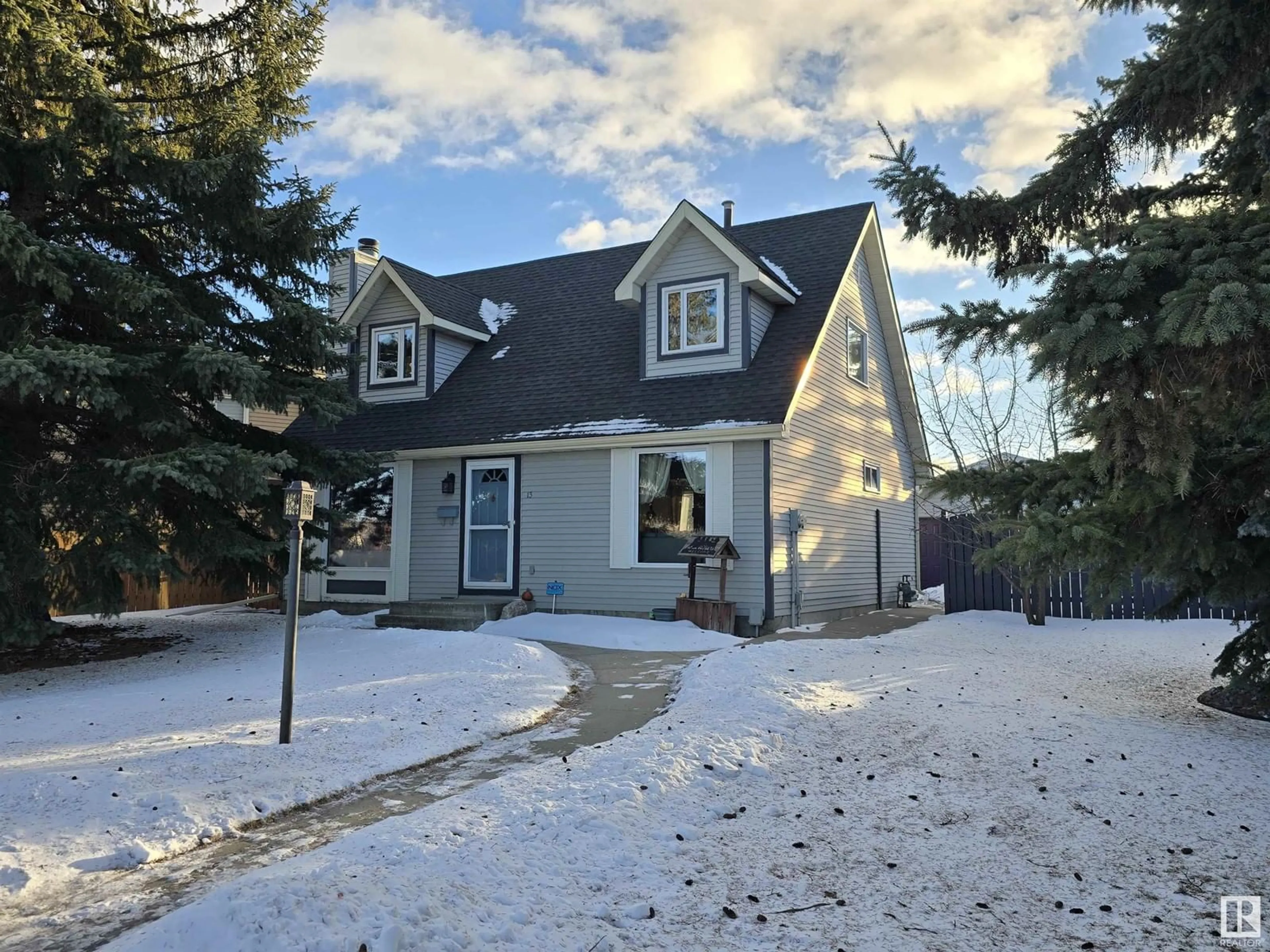 A pic from outside/outdoor area/front of a property/back of a property/a pic from drone, street for 13 GROAT DR, Spruce Grove Alberta T7X1Z4