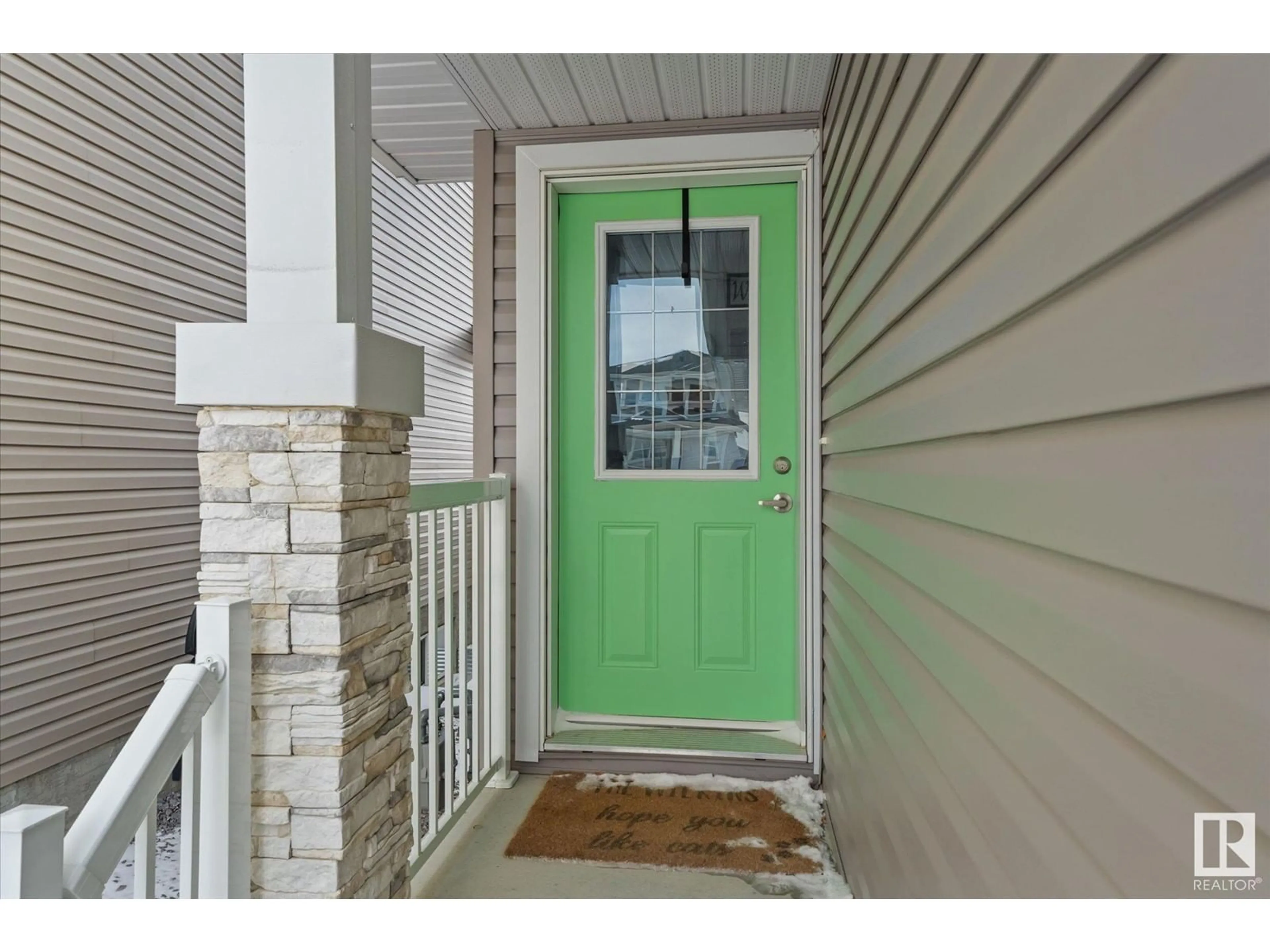 Indoor entryway for 10615 98 ST, Morinville Alberta T8R0C7