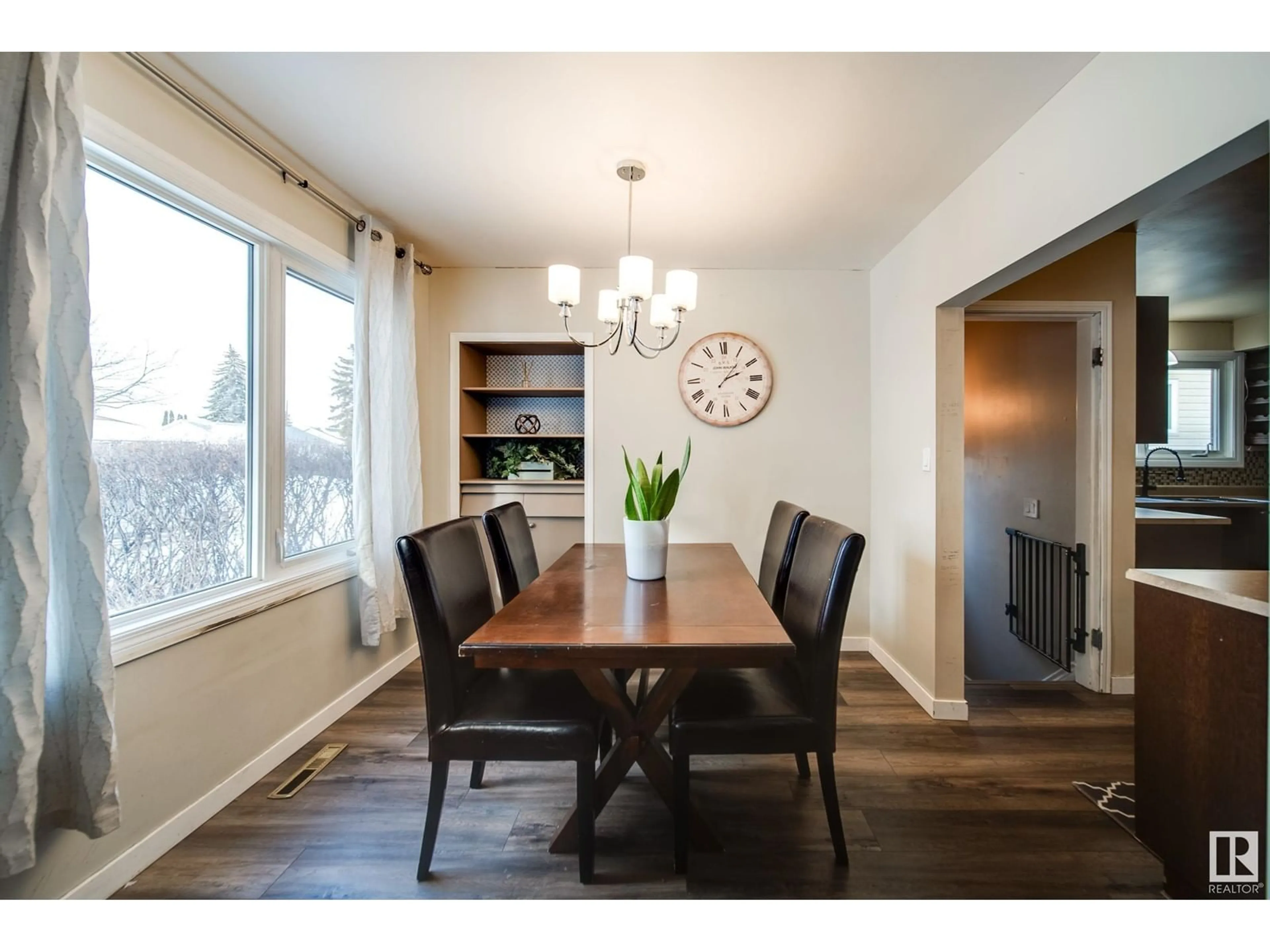 Dining room, wood/laminate floor for 13339 131 ST NW, Edmonton Alberta T5L1N8