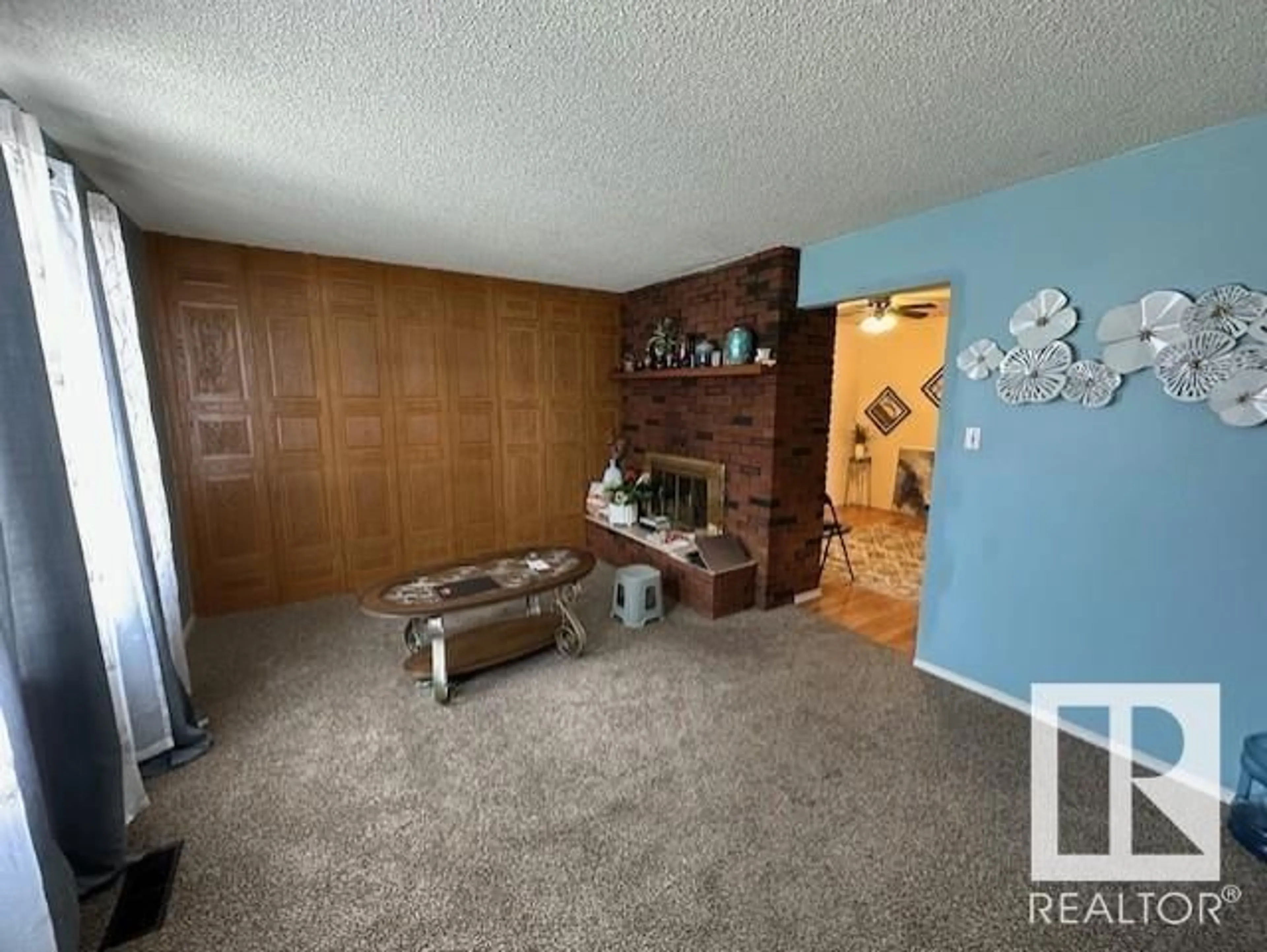 A pic of a room for 13218 81 ST NW, Edmonton Alberta T5C1N7