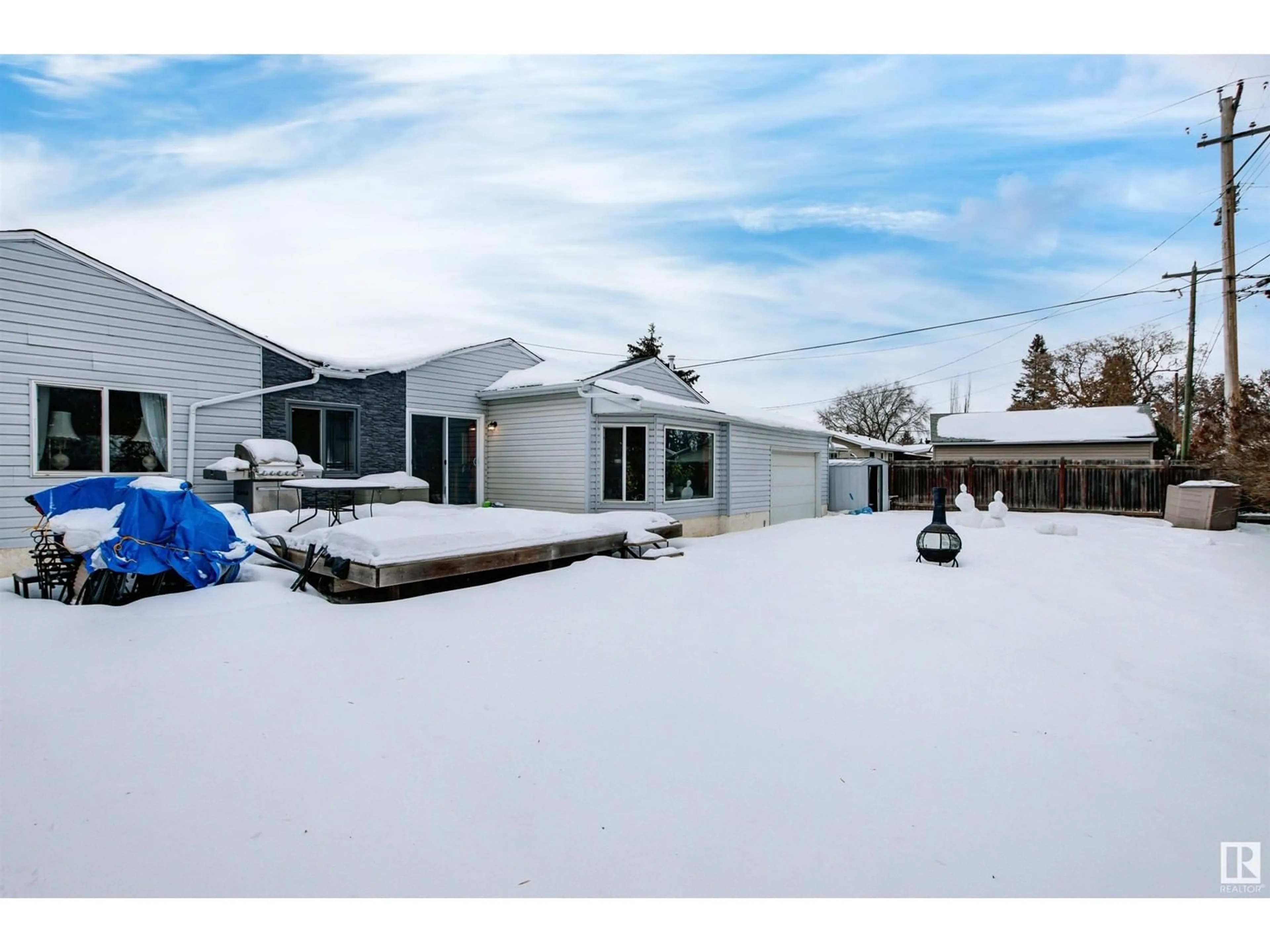 A pic from outside/outdoor area/front of a property/back of a property/a pic from drone, street for 32 Salisbury AV, St. Albert Alberta T8N0L9