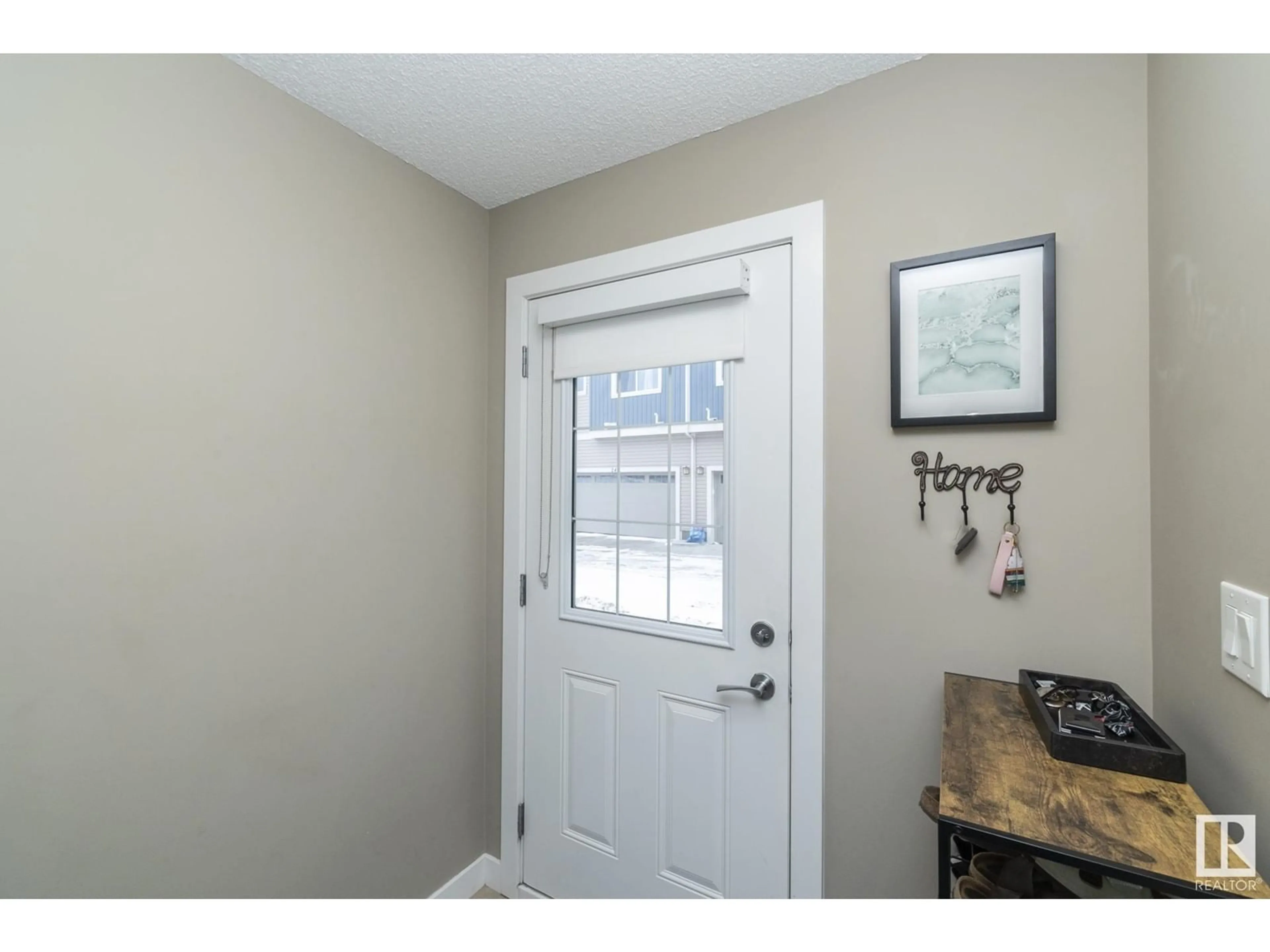 Indoor entryway for #71 13139 205 ST NW, Edmonton Alberta T5S0N1