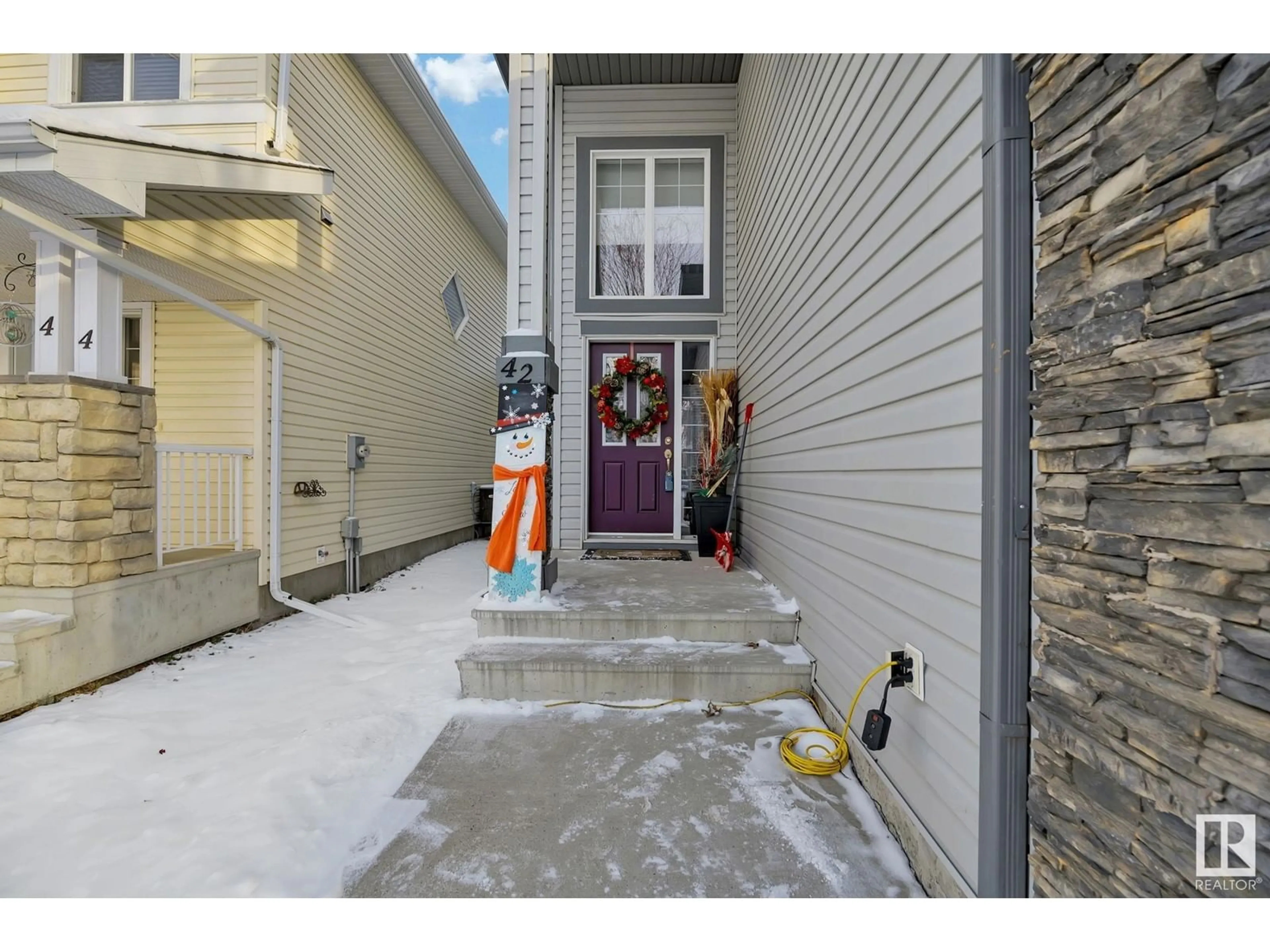 Indoor entryway for 42 VERNON ST, Spruce Grove Alberta T7X0C1