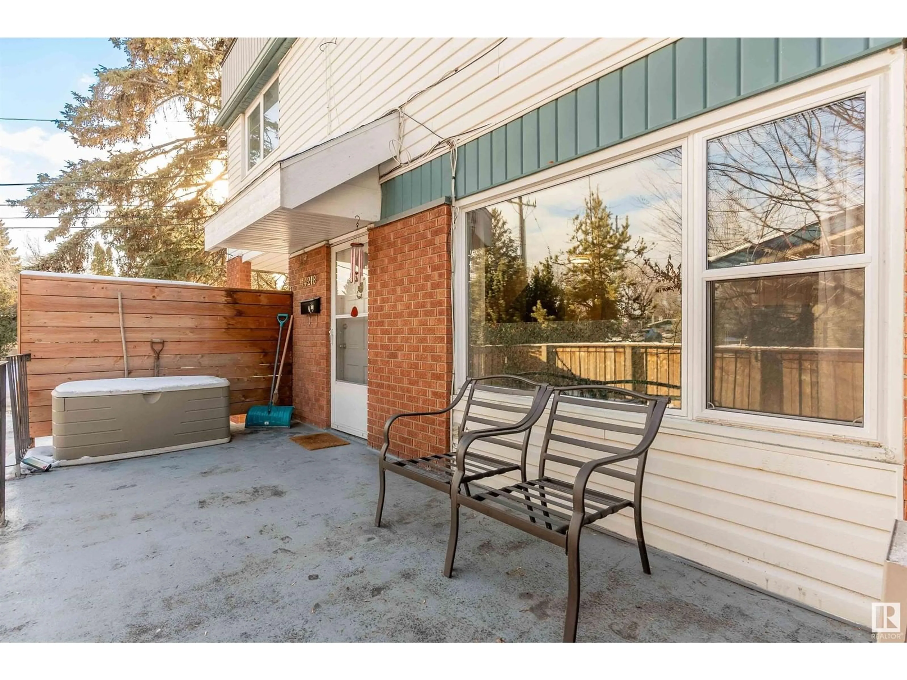 Patio, street for 14218 91 AV NW, Edmonton Alberta T5R4Y4