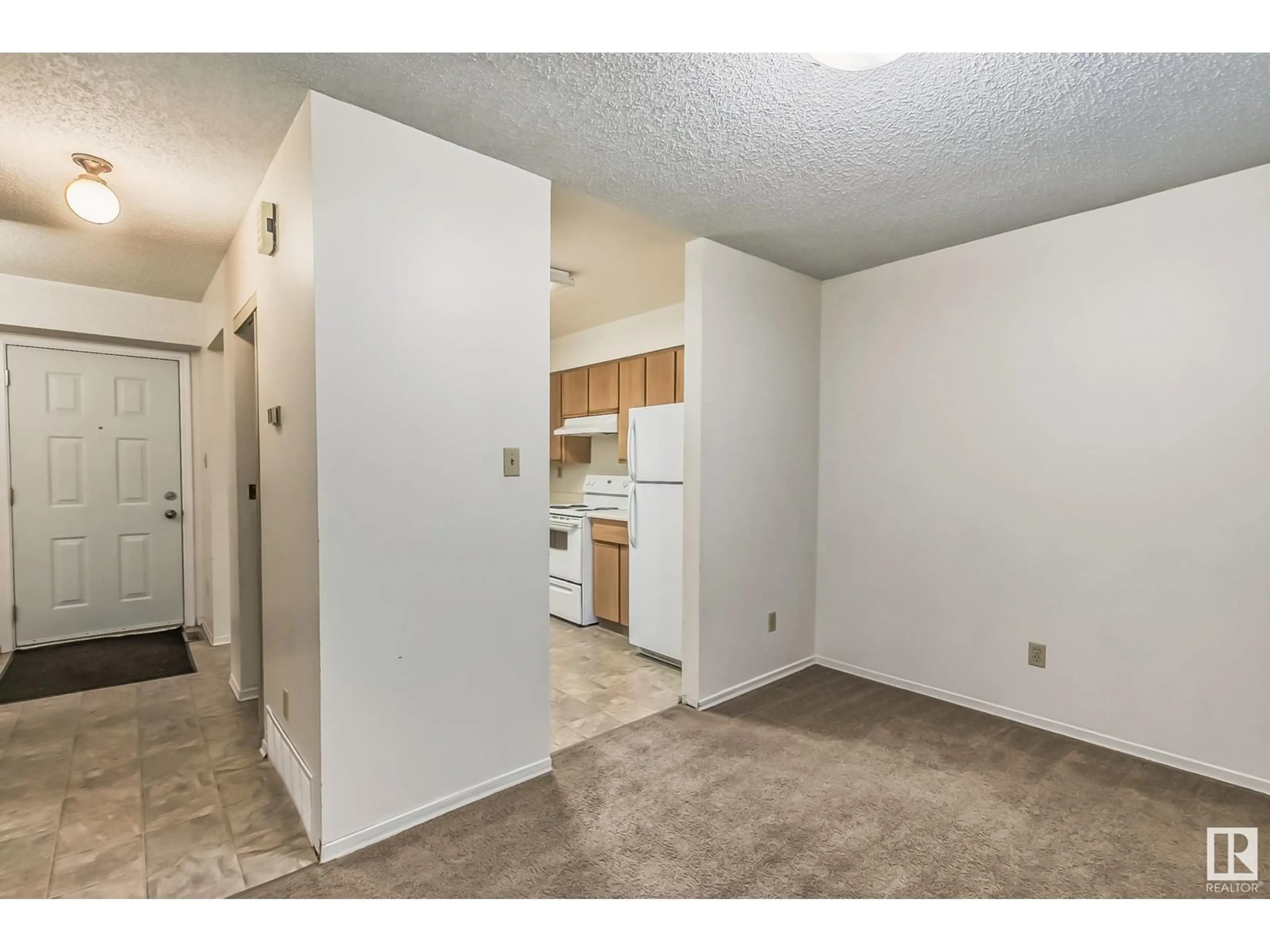 A pic of a room for #16 7604 29 AV NW, Edmonton Alberta T6K3Z2