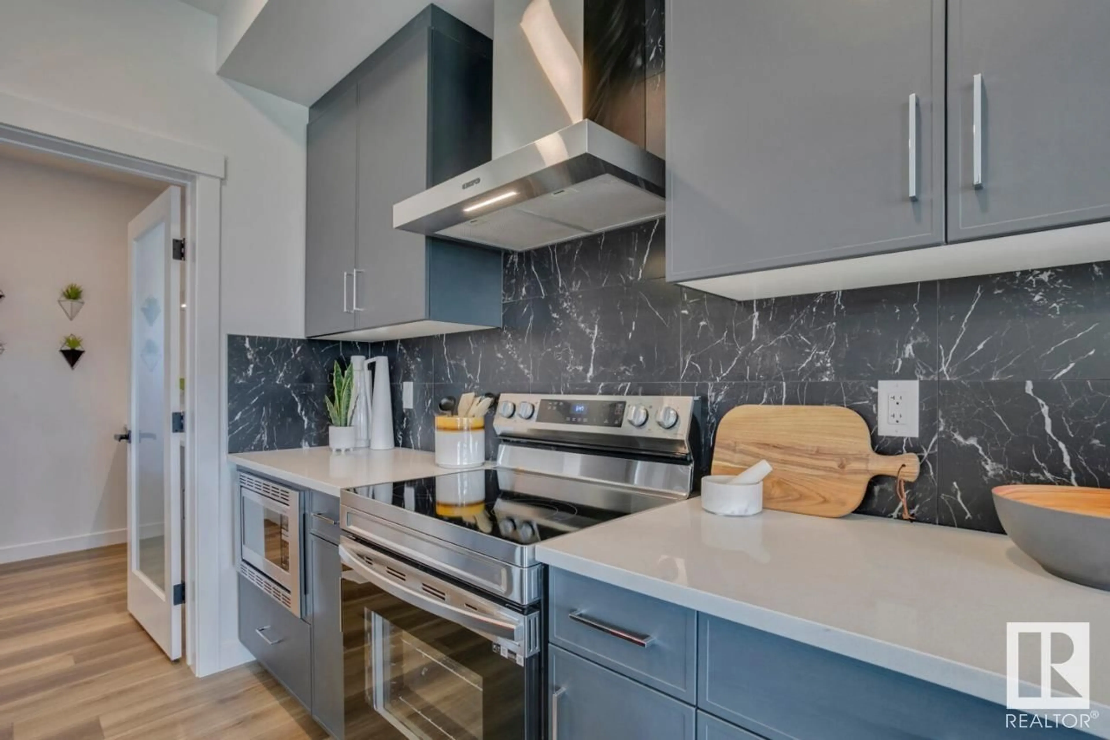 Contemporary kitchen, ceramic/tile floor for NW - 2819 191 ST, Edmonton Alberta T6M3A8