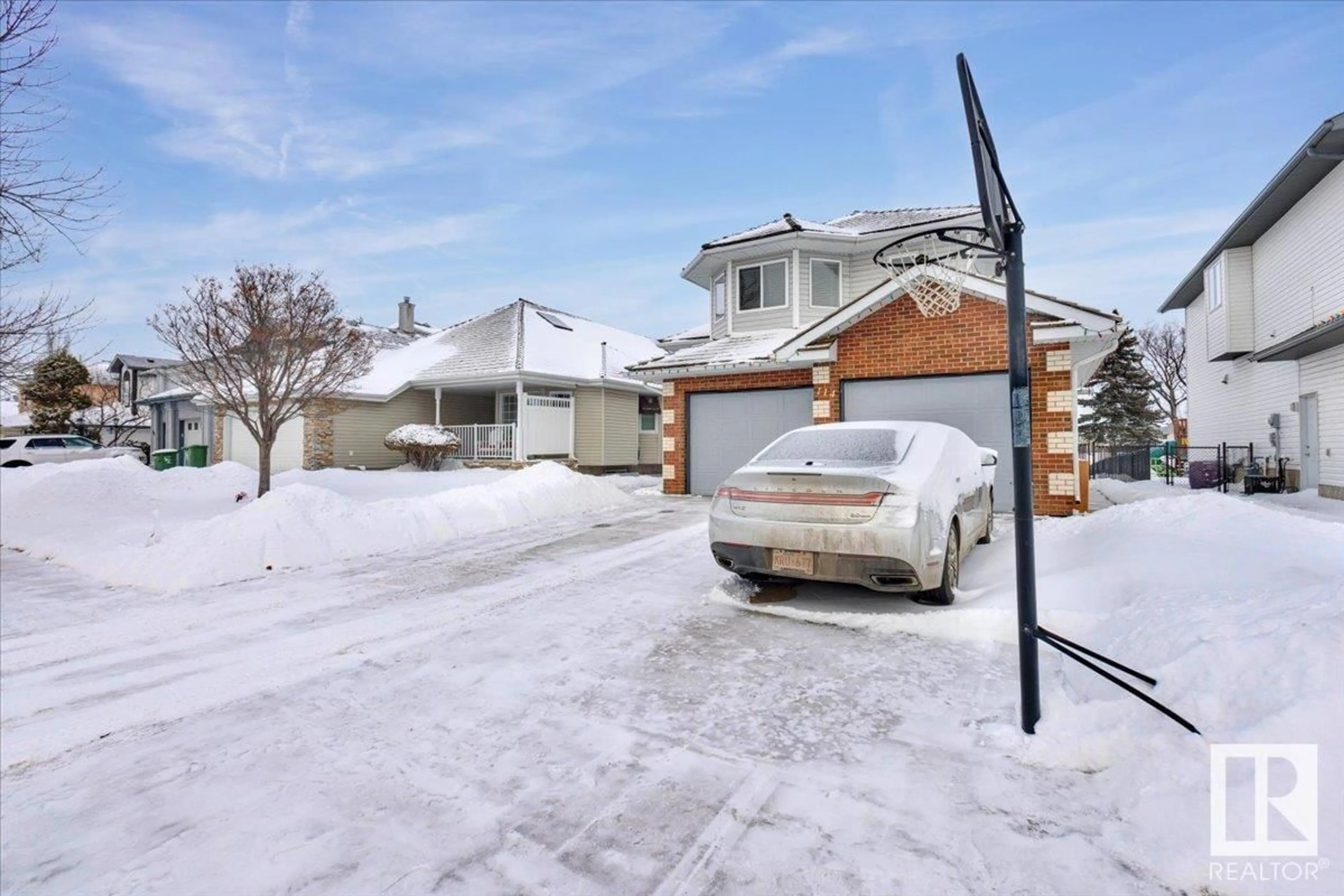 A pic from outside/outdoor area/front of a property/back of a property/a pic from drone, street for 114 COLONIALE WY, Beaumont Alberta T4X1N2