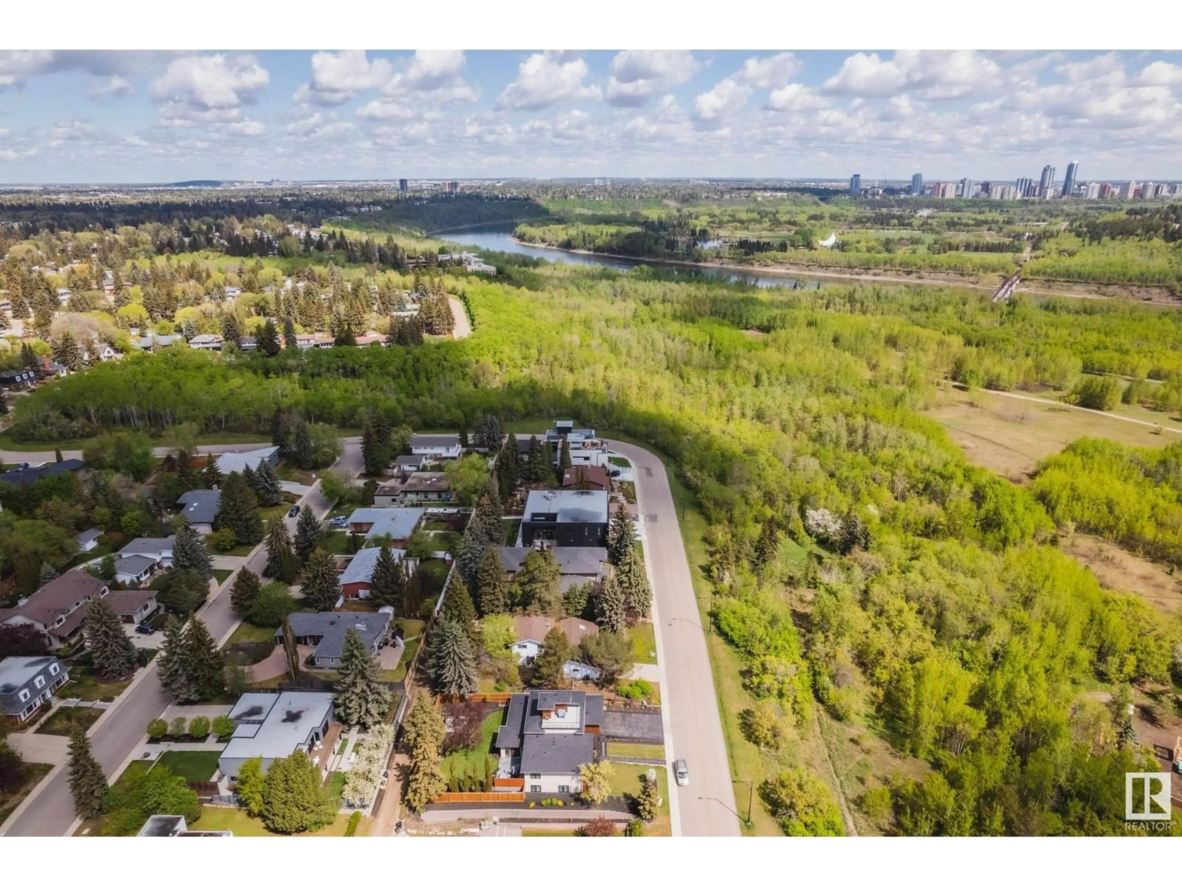 A pic from outside/outdoor area/front of a property/back of a property/a pic from drone, water/lake/river/ocean view for 8404/8406 134 ST NW, Edmonton Alberta T5R0B4