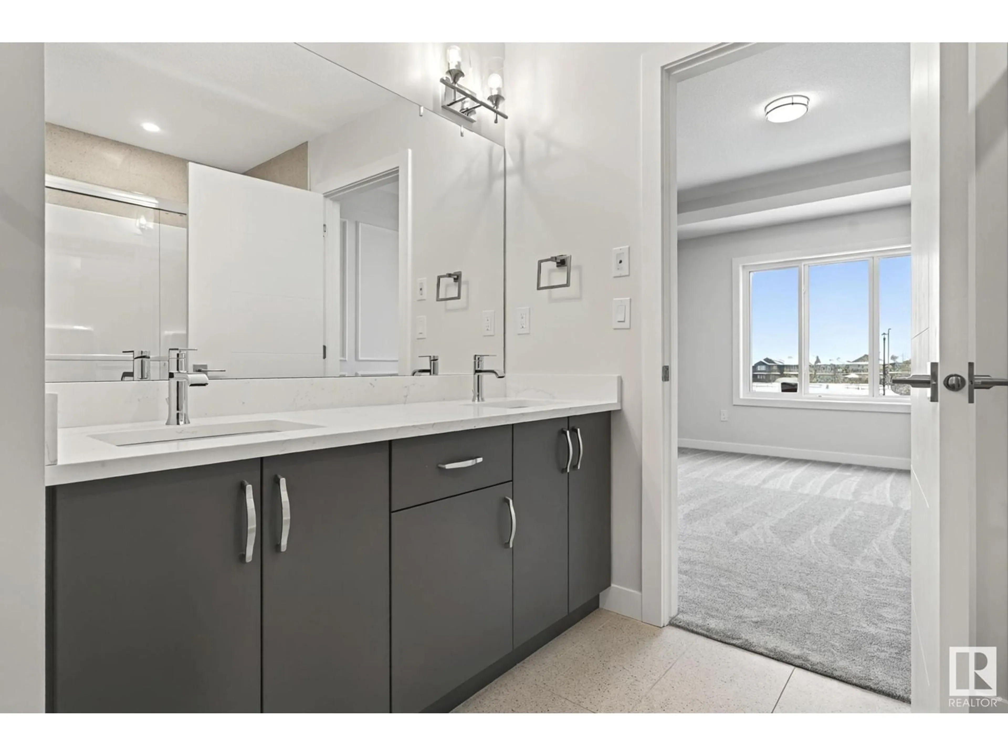 Contemporary bathroom, ceramic/tile floor for 1433 CHERNIAK WY SW, Edmonton Alberta T6W4S5