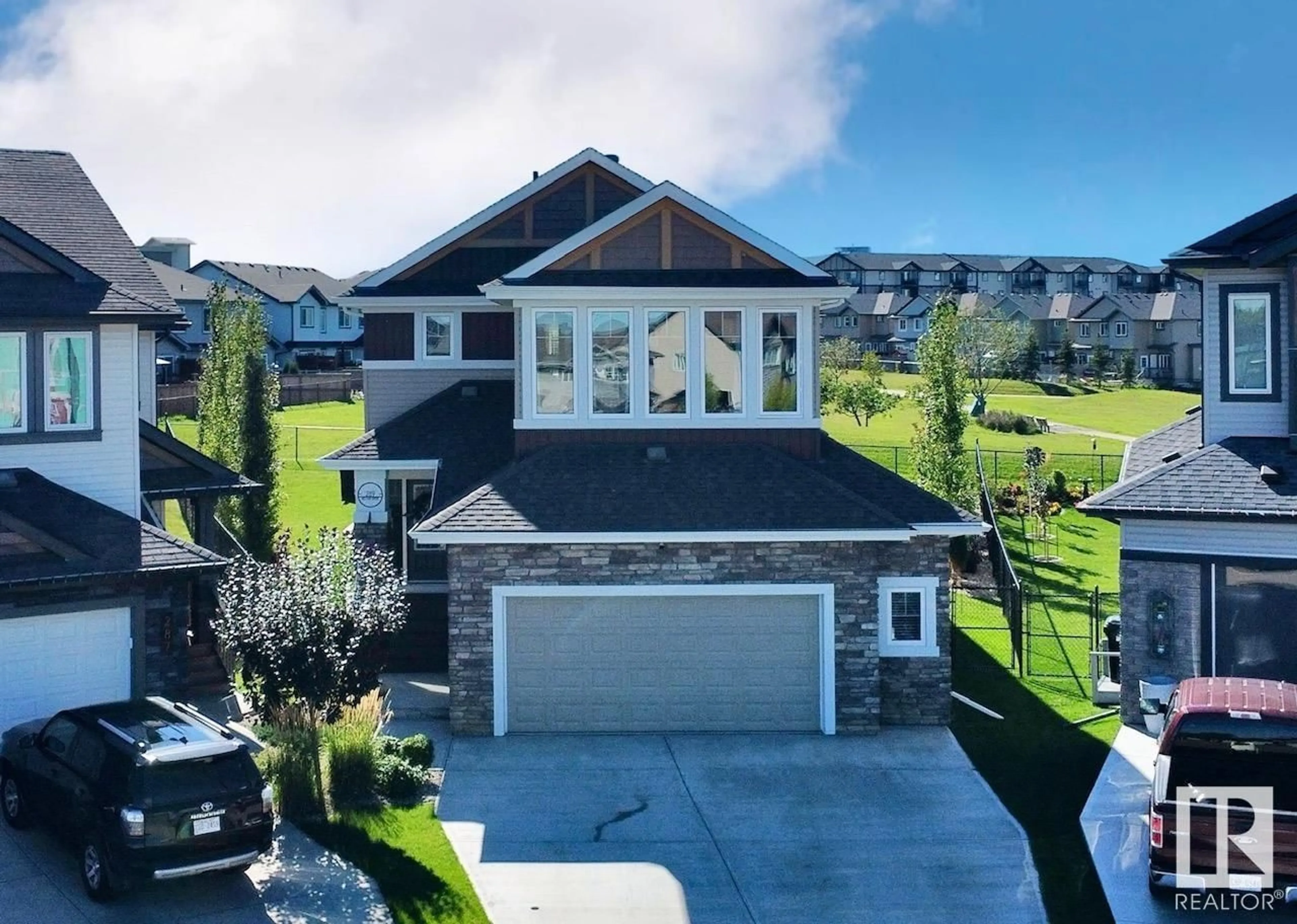 A pic from outside/outdoor area/front of a property/back of a property/a pic from drone, mountain view for 289 NELSON DR, Spruce Grove Alberta T7X0T8