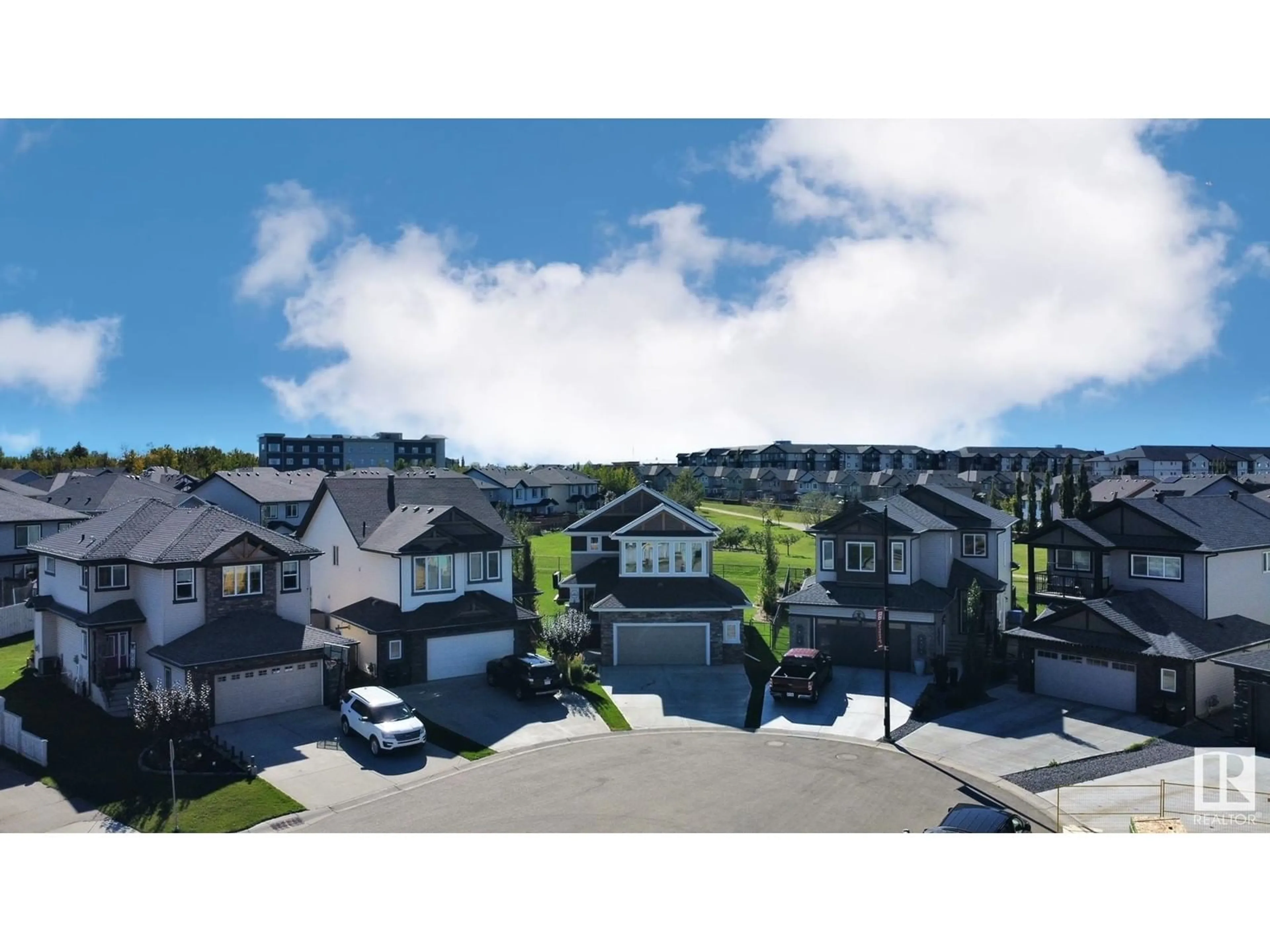 A pic from outside/outdoor area/front of a property/back of a property/a pic from drone, mountain view for 289 NELSON DR, Spruce Grove Alberta T7X0T8