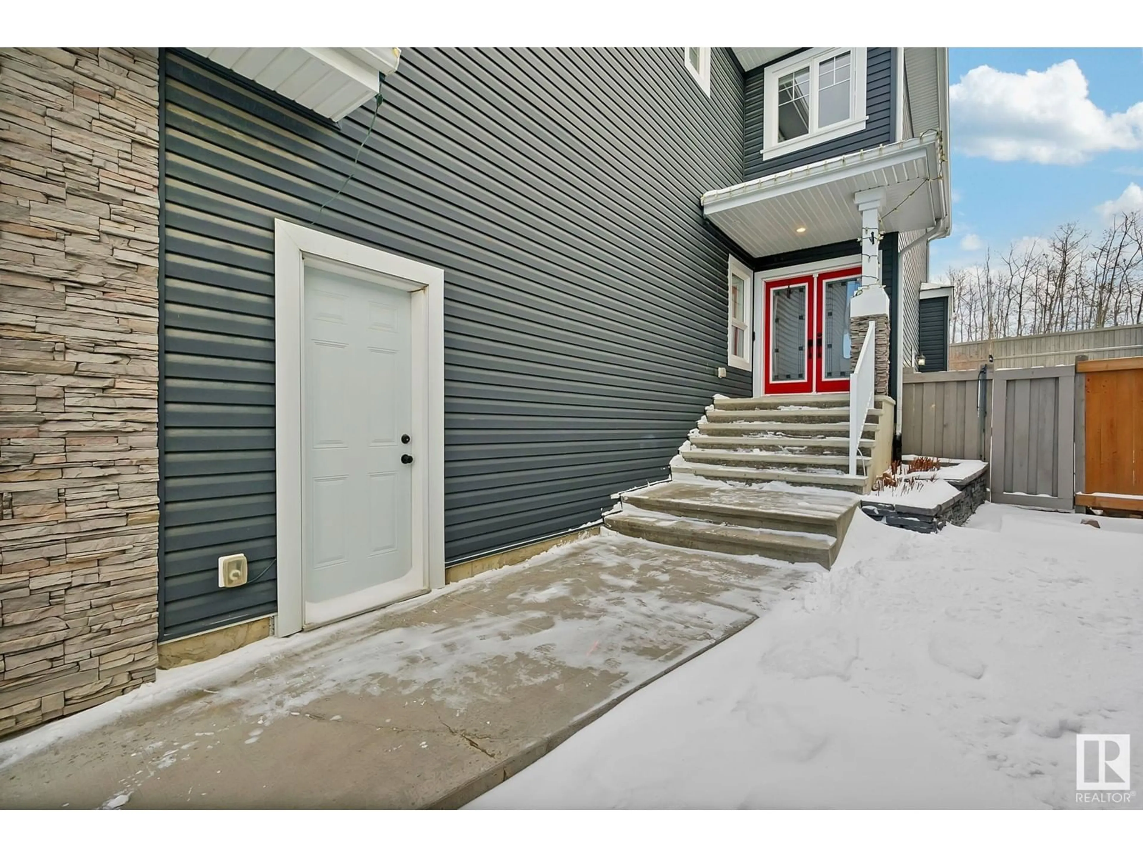 Indoor entryway for 1241 Starling Dr NW, Edmonton Alberta T5S0H8