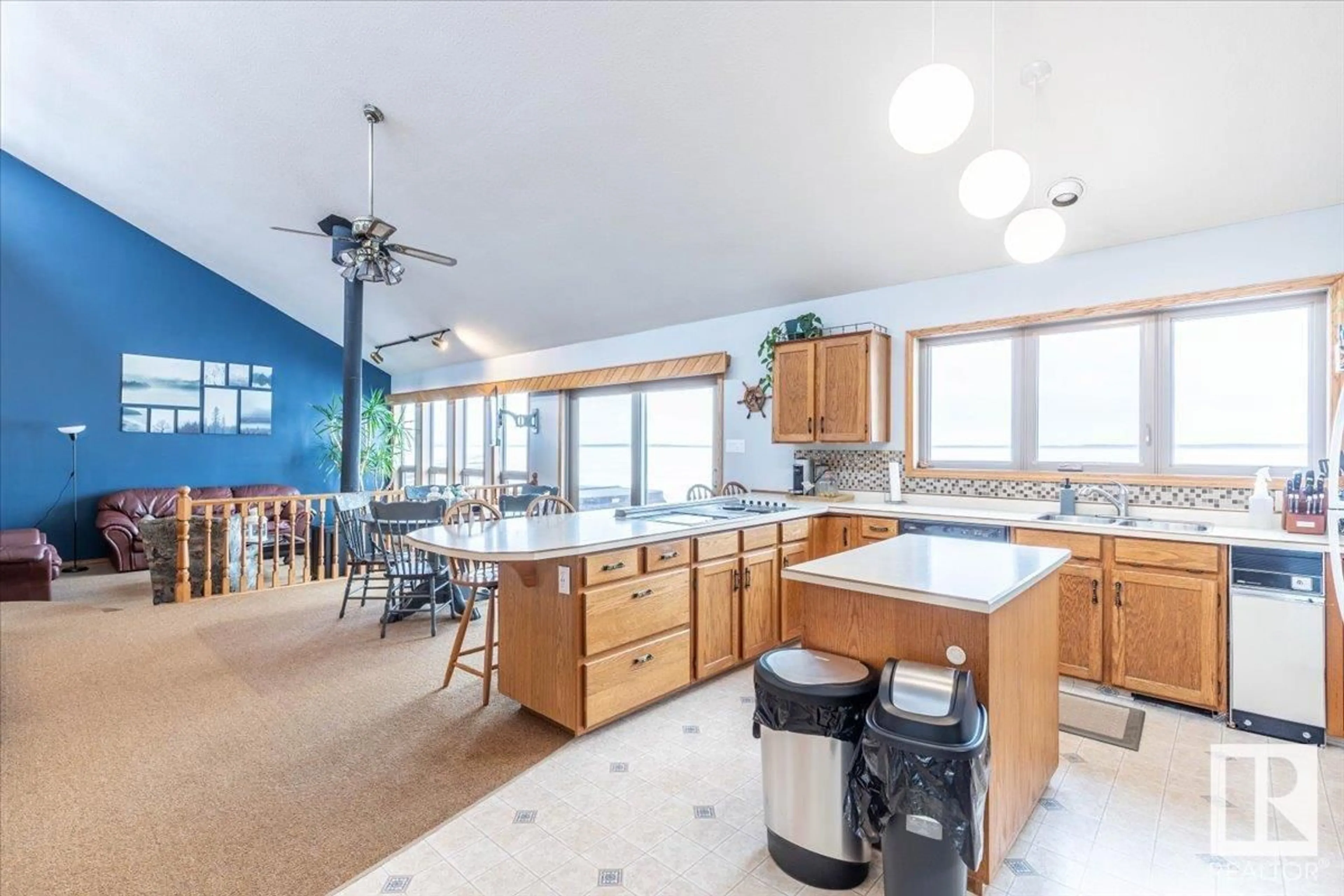 Open concept kitchen, ceramic/tile floor for 35 LAKESHORE DR, Rural Wetaskiwin County Alberta T0C2V0