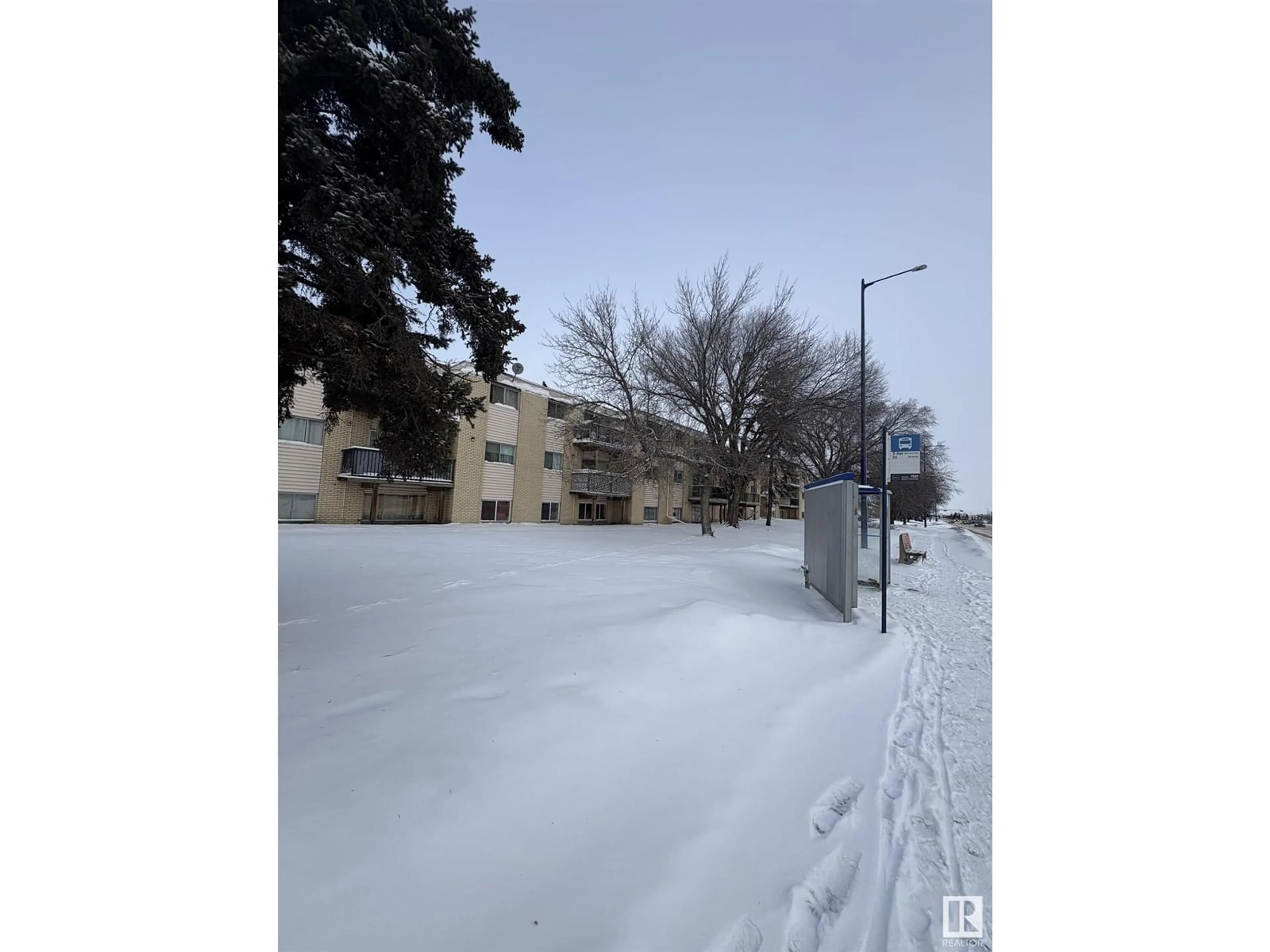 Blurry image for #5 13220 FORT RD NW, Edmonton Alberta T5A1C2