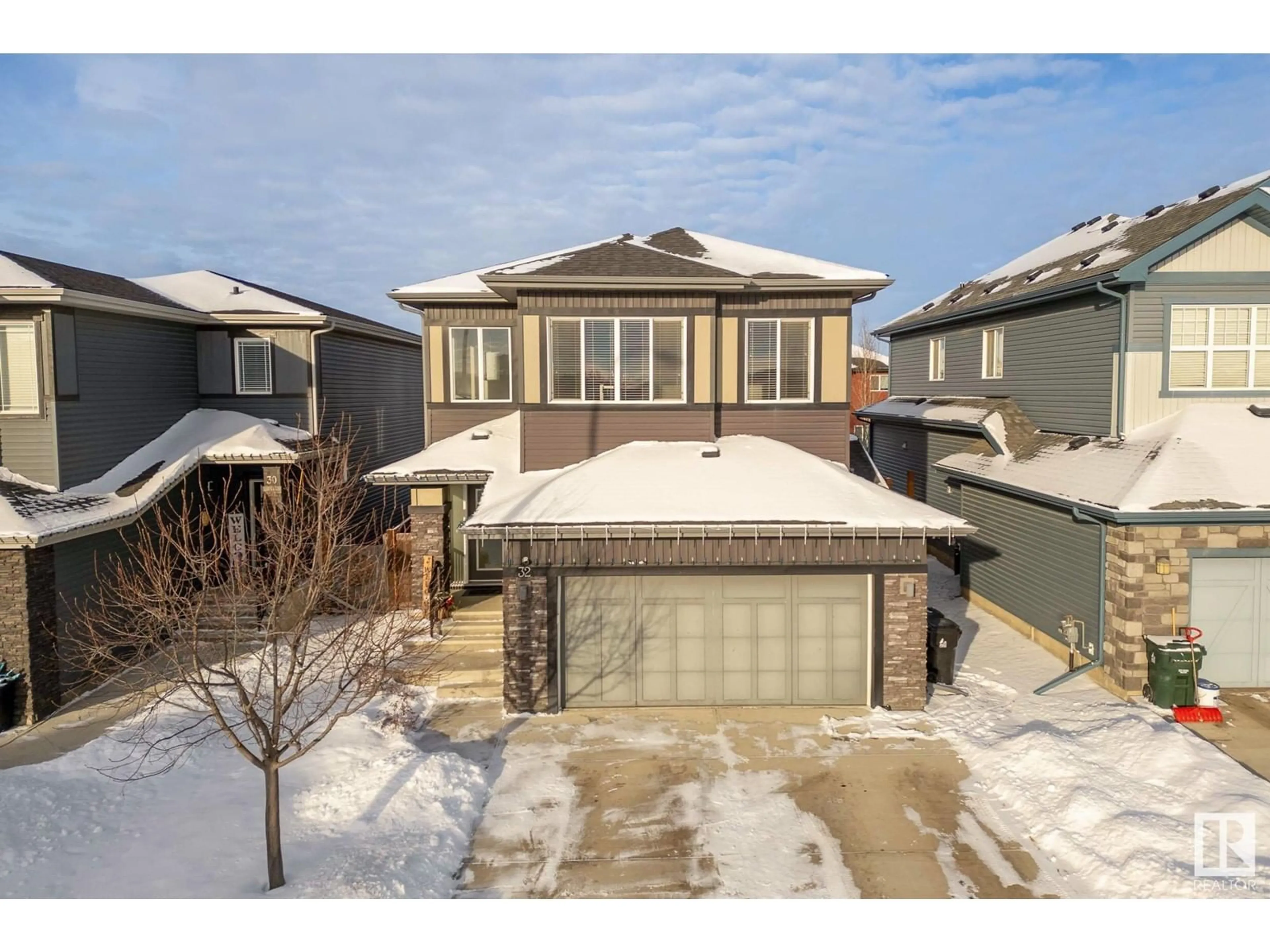 A pic from outside/outdoor area/front of a property/back of a property/a pic from drone, street for 32 PRESCOTT CL, Spruce Grove Alberta T7X0R3