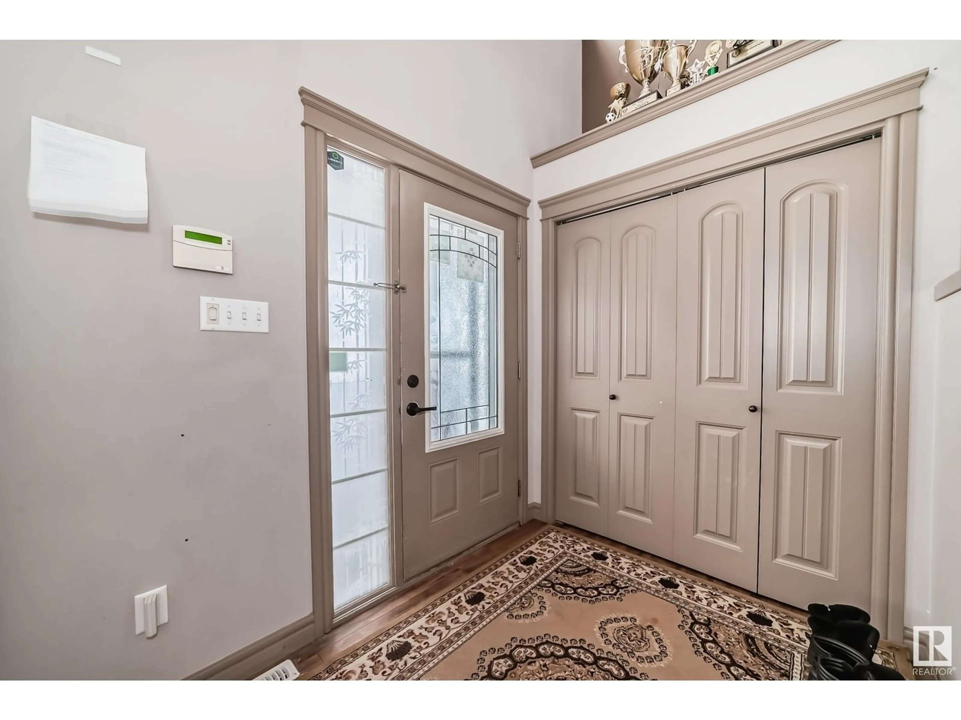 Indoor entryway for 3125 17A AV NW, Edmonton Alberta T6T0P5