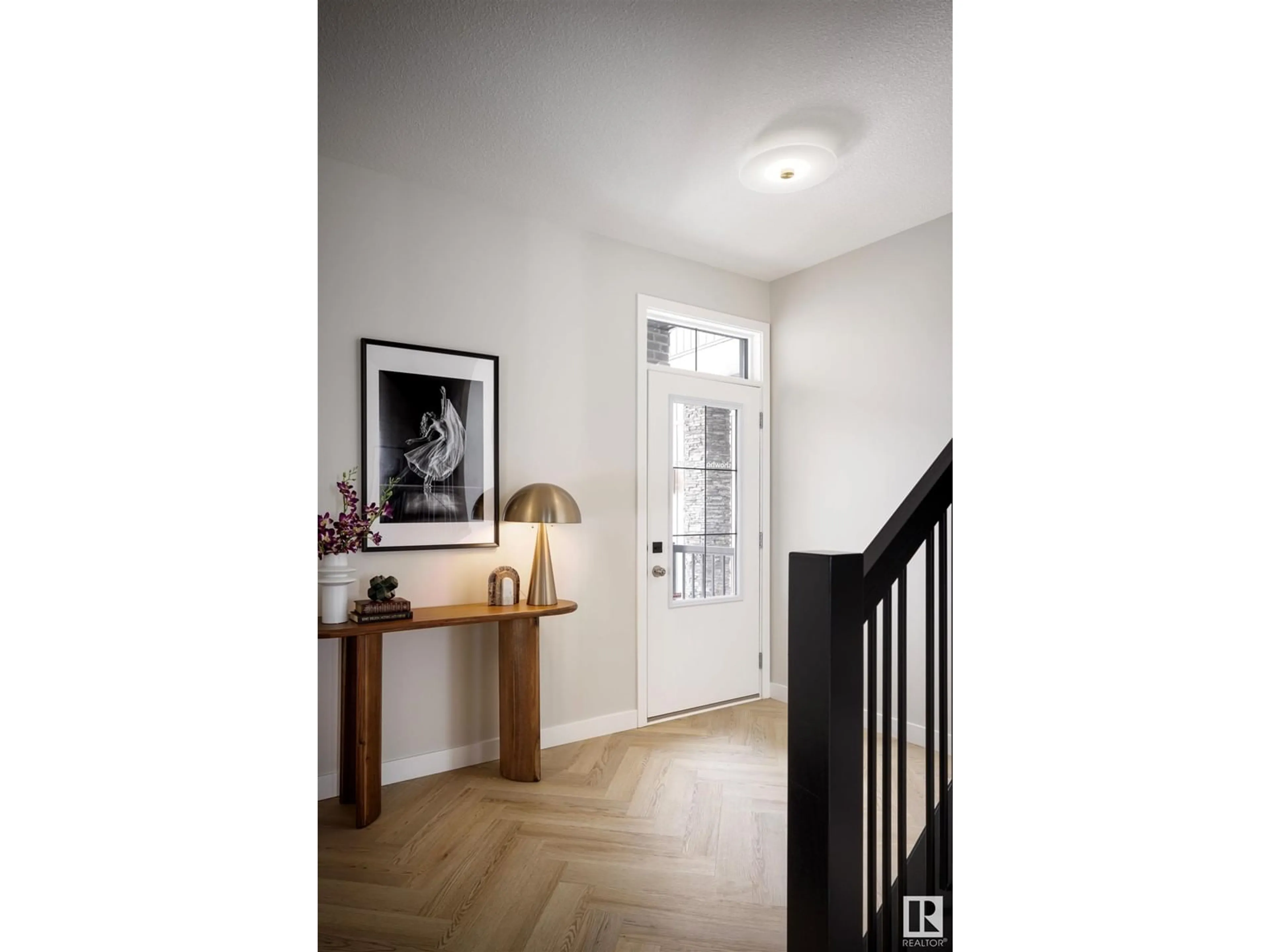 Indoor entryway for 6 COBBLESTONE GA, Spruce Grove Alberta X0X0X0