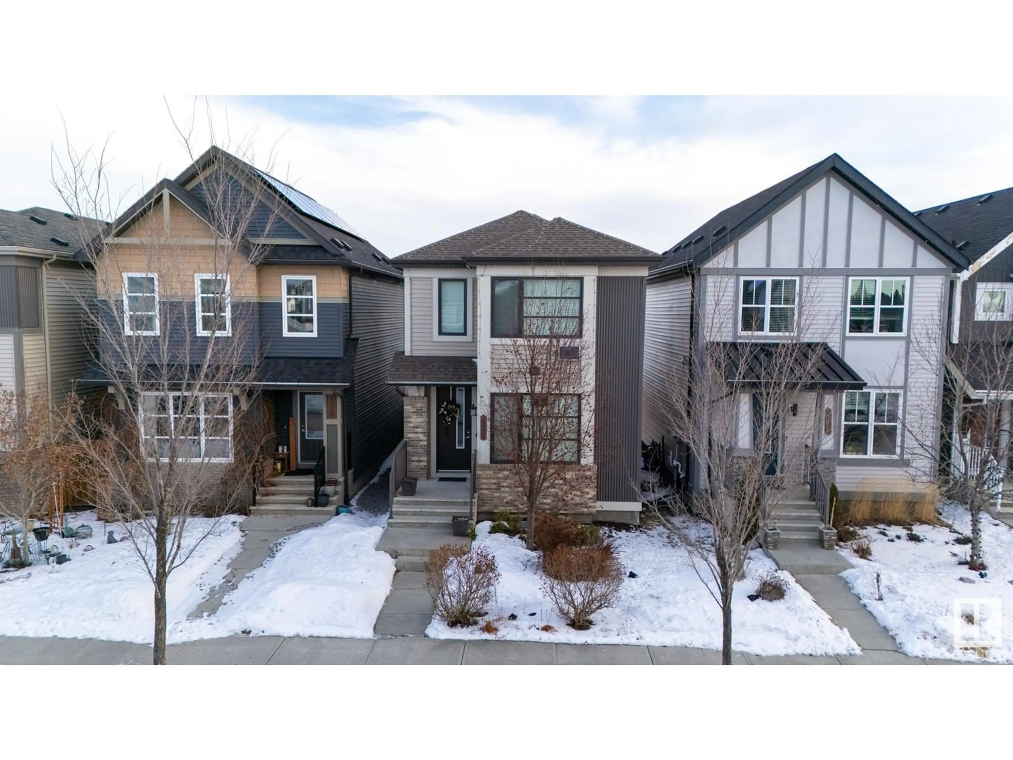 A pic from outside/outdoor area/front of a property/back of a property/a pic from drone, street for 2029 CAVANAGH DR SW, Edmonton Alberta T6W3M7