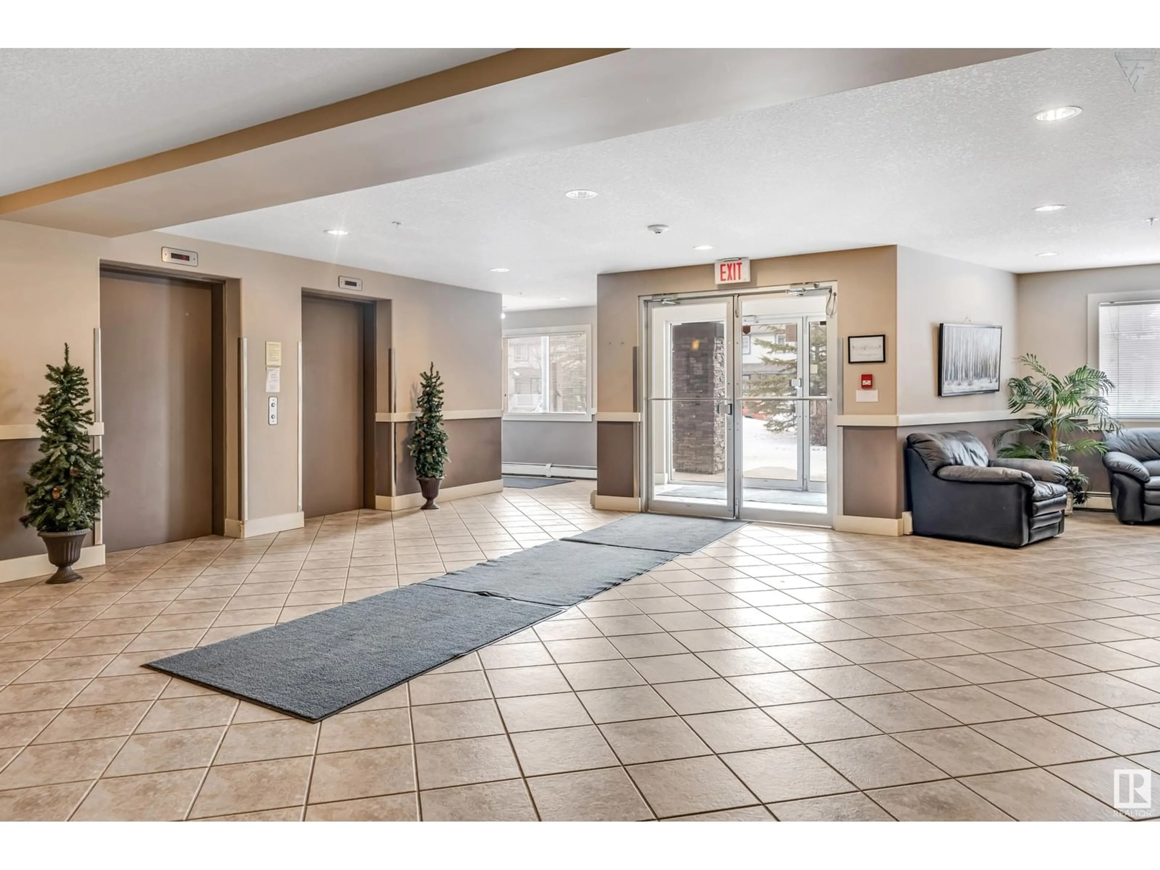 Indoor foyer for #319 646 MCALLISTER LO SW SW, Edmonton Alberta T6W0B5