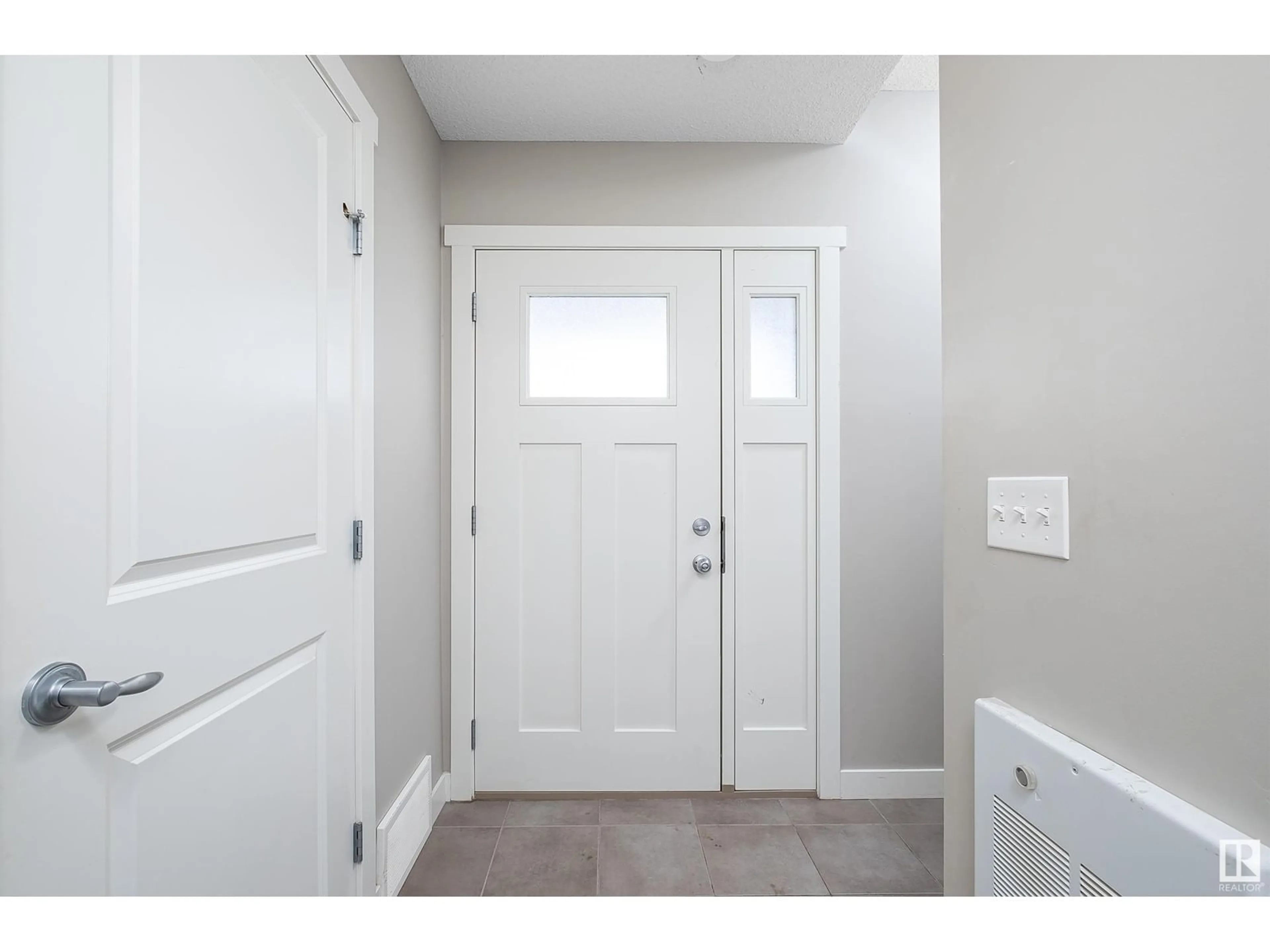 Indoor entryway for #47 50 McLaughlin Drive, Spruce Grove Alberta T7X0E1