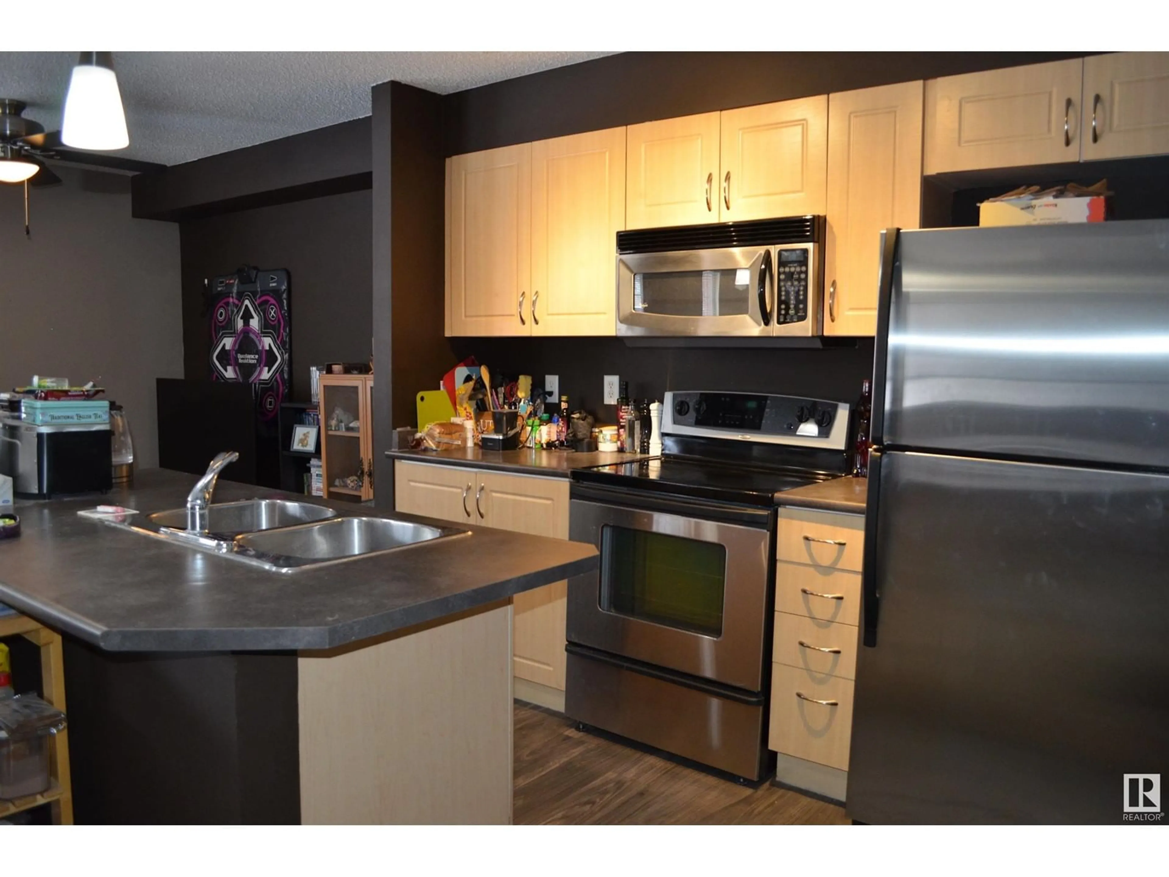 Standard kitchen, wood/laminate floor for #111 11445 ELLERSLIE RD SW SW, Edmonton Alberta T6W1T1