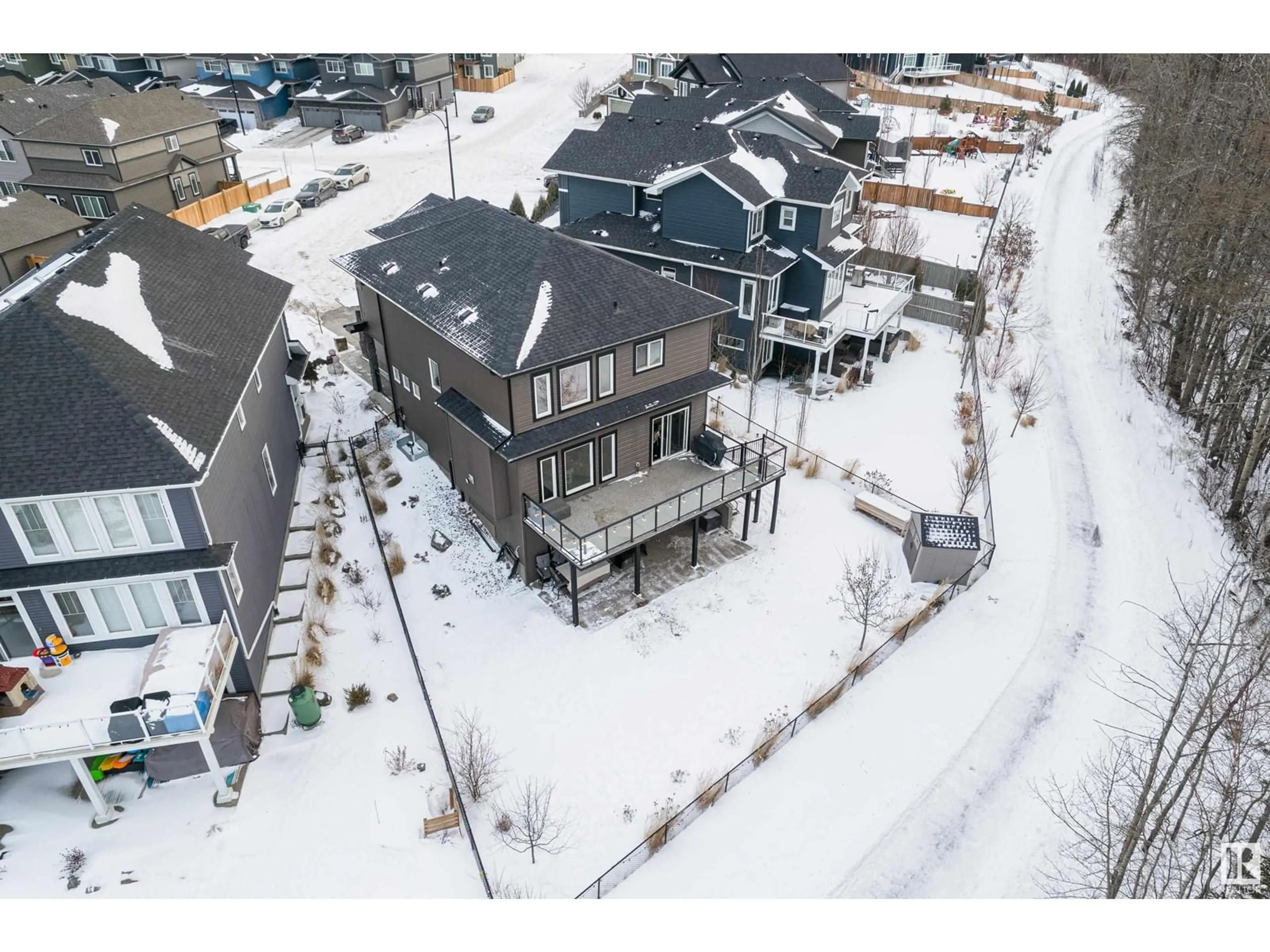 A pic from outside/outdoor area/front of a property/back of a property/a pic from drone, unknown for 609 MERLIN LANDING LD NW, Edmonton Alberta T5S0L9