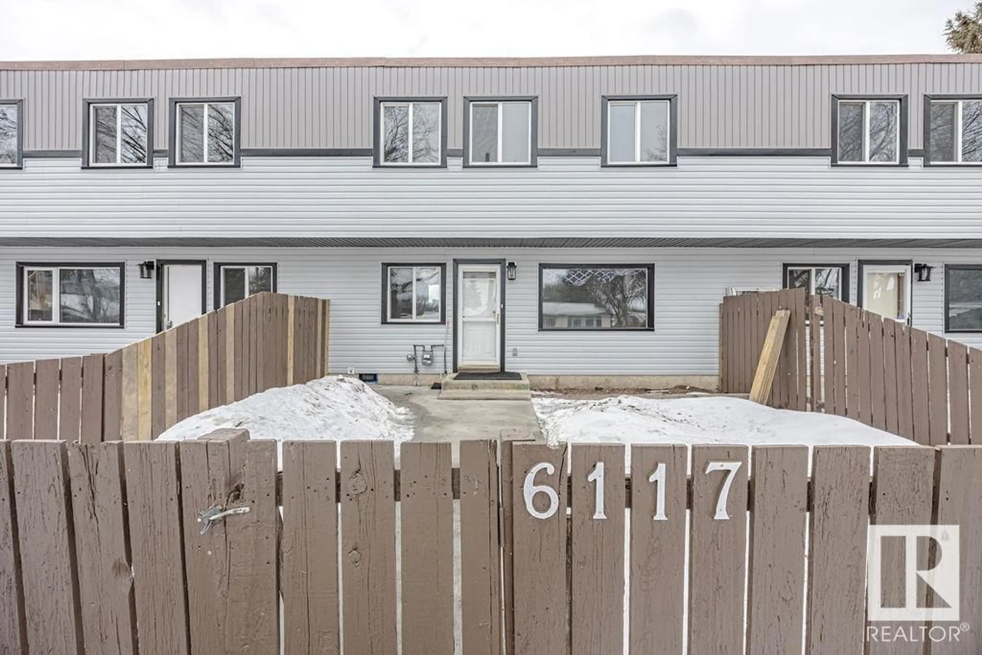 Unknown for 6117 120 AV NW, Edmonton Alberta T5W1L9