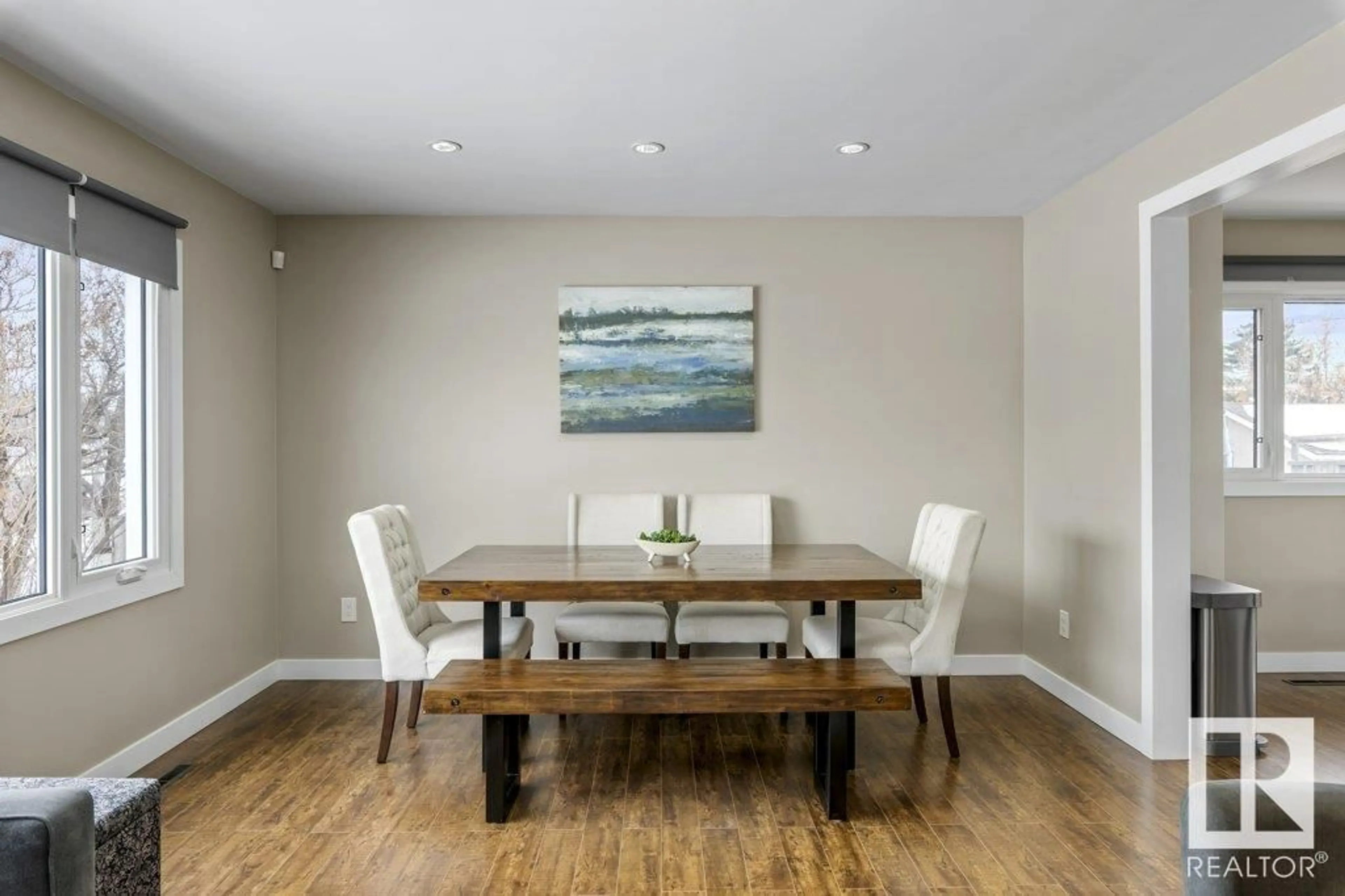 Dining room, wood/laminate floor for 7815 128A AV NW, Edmonton Alberta T5C1V3