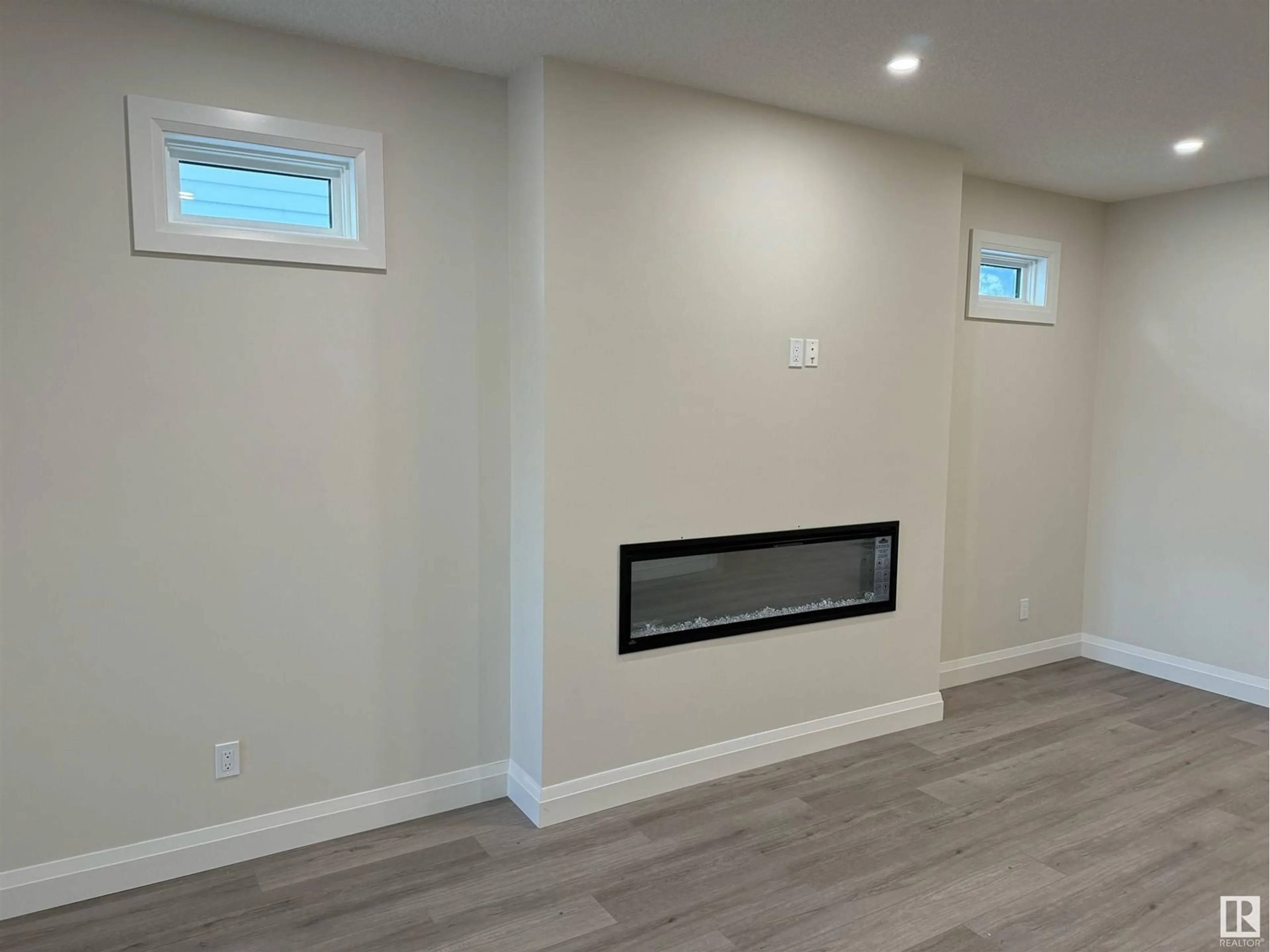 A pic of a room for 11077 150 ST NW, Edmonton Alberta T5P1R9