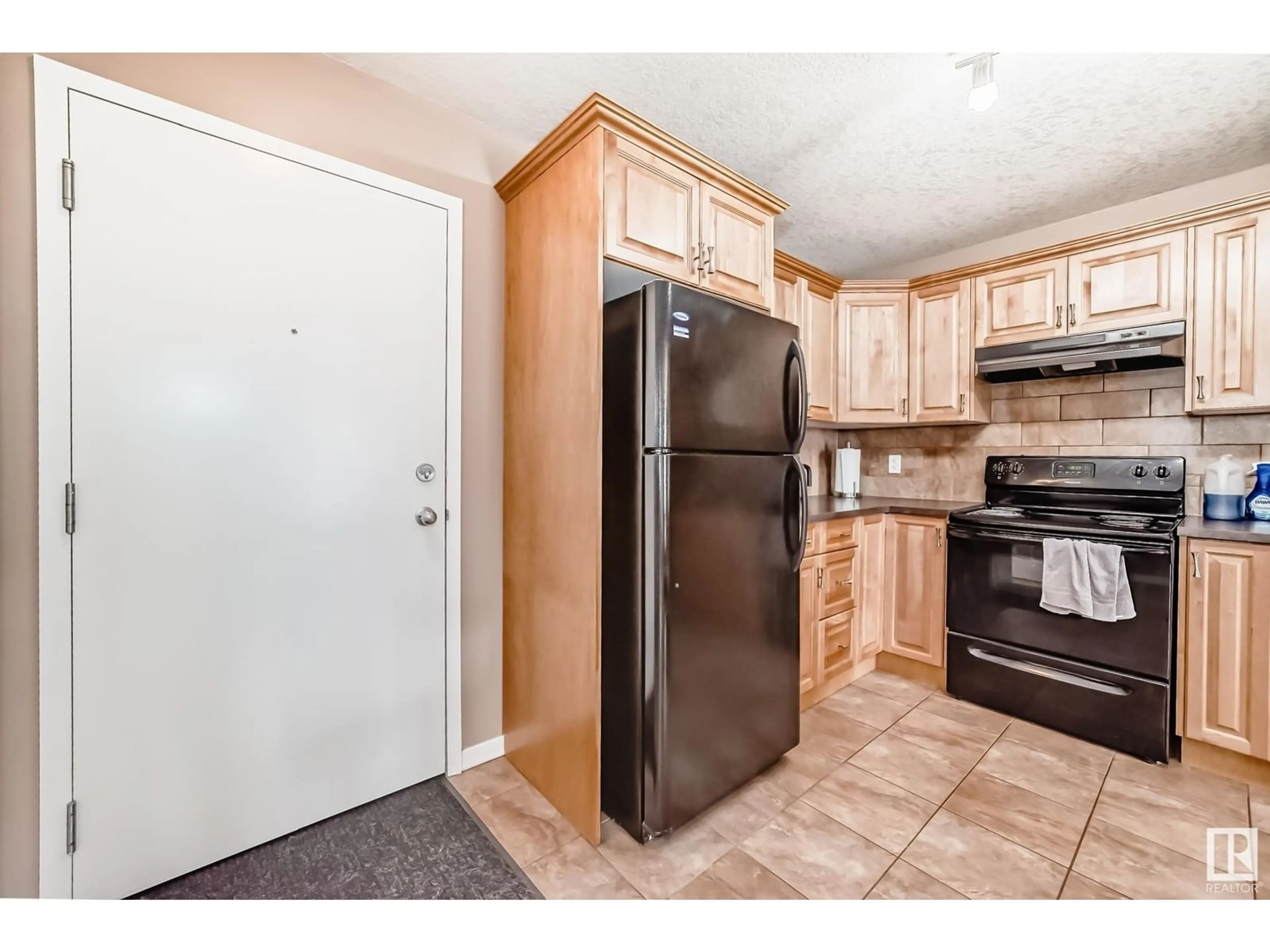 Standard kitchen, unknown for #101 11935 106 ST NW, Edmonton Alberta T5G2R4