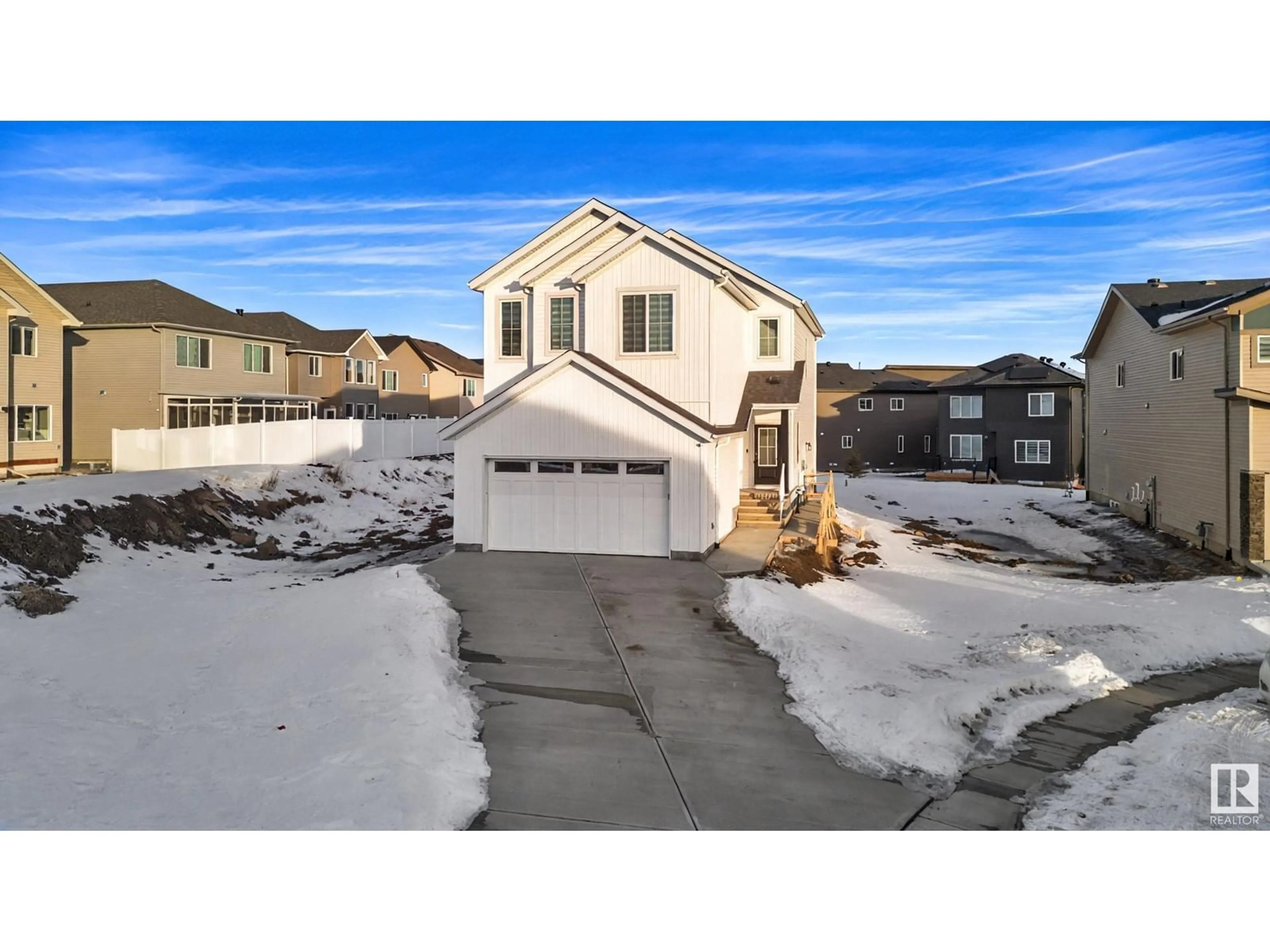 A pic from outside/outdoor area/front of a property/back of a property/a pic from drone, street for 17039 47 ST NW, Edmonton Alberta T5Y3A6