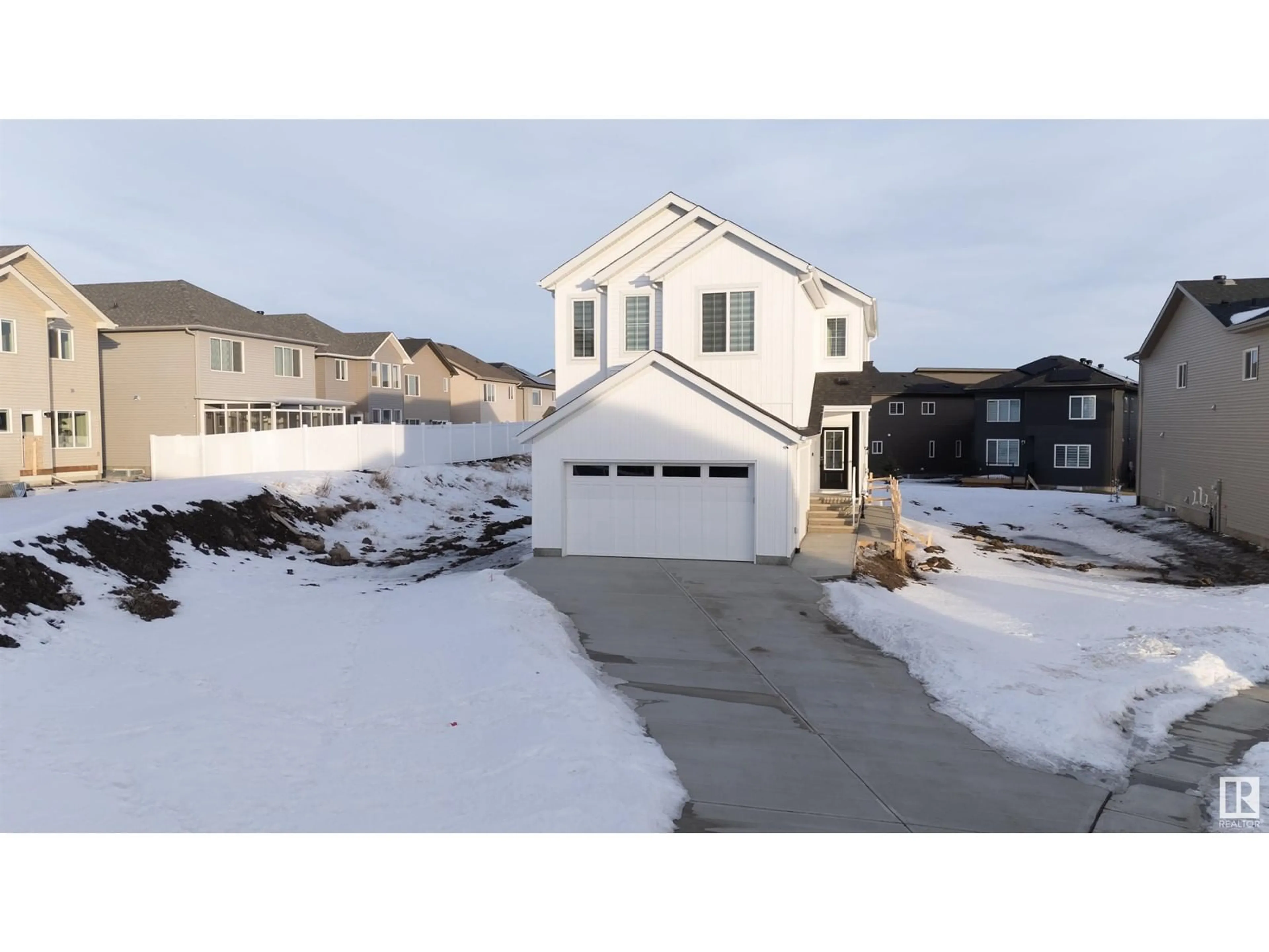 Unknown for 17039 47 ST NW, Edmonton Alberta T5Y3A6