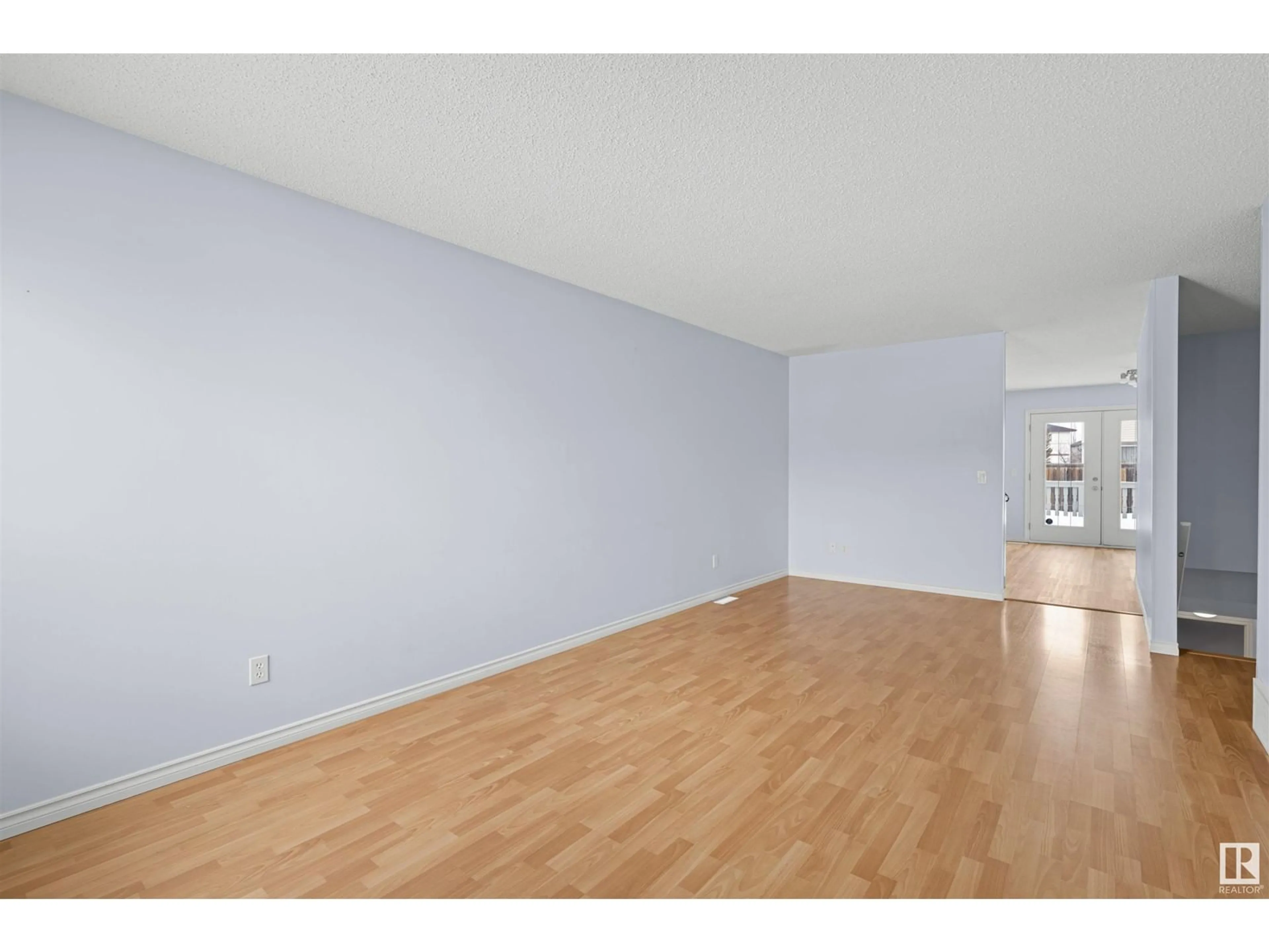 A pic of a room for 13516 141 AV NW, Edmonton Alberta T6V1W7