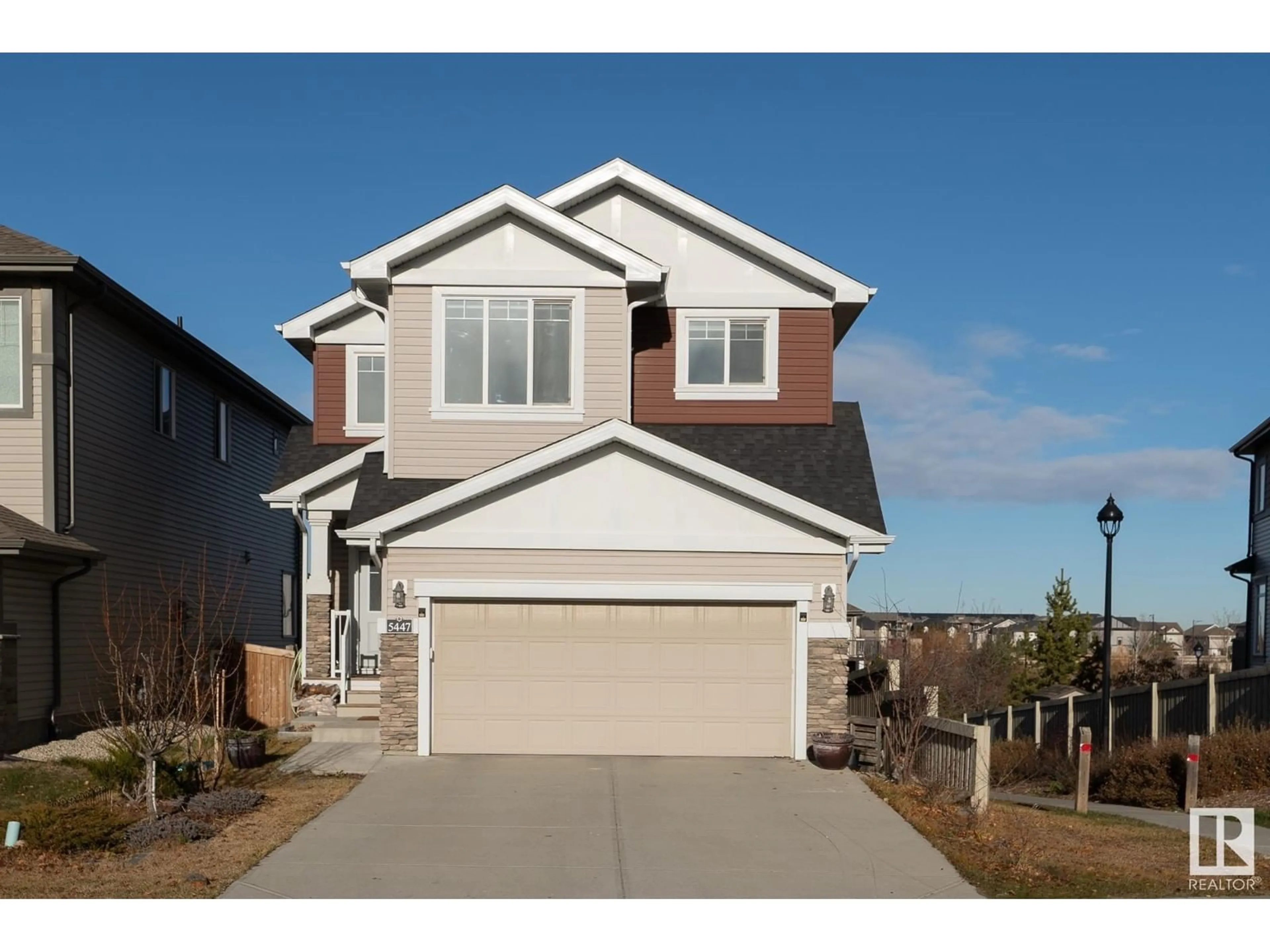 Home with vinyl exterior material, street for 5447 Allbright Square SW, Edmonton Alberta T6W3H7