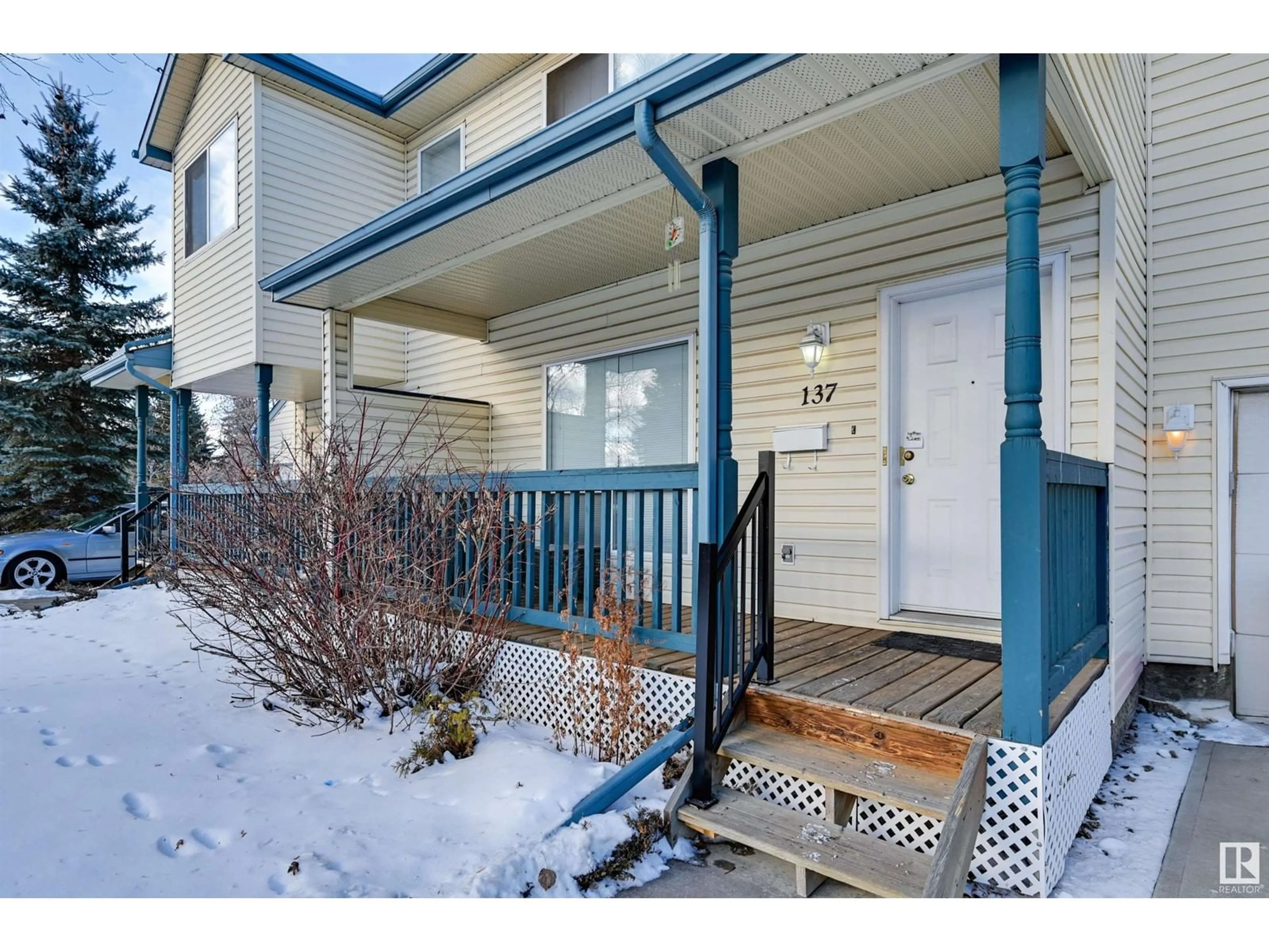 Indoor entryway for #137 10909 106 ST NW, Edmonton Alberta T5H4M7