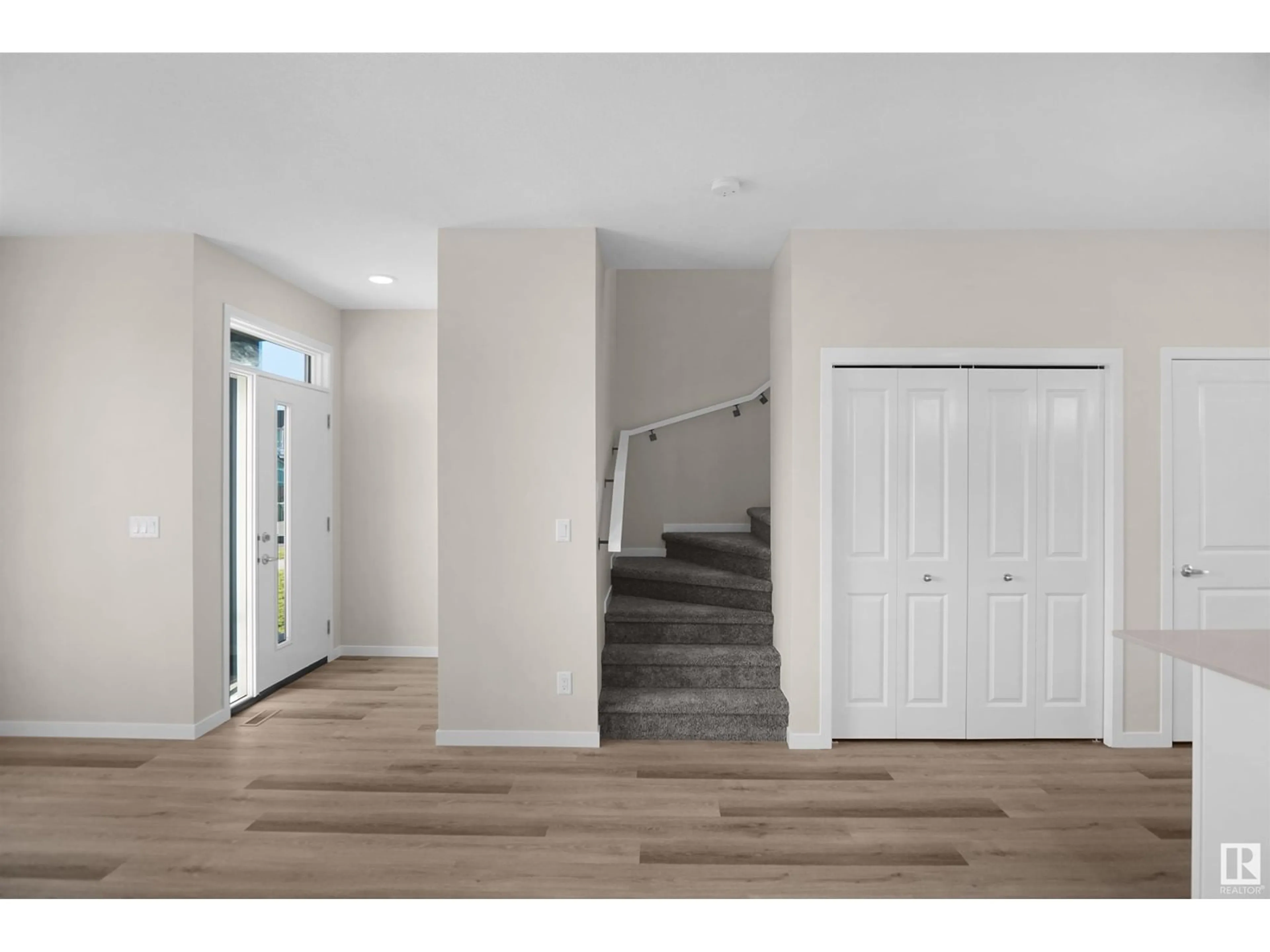 Indoor entryway for 193 REDWING WD, St. Albert Alberta T8N7X3