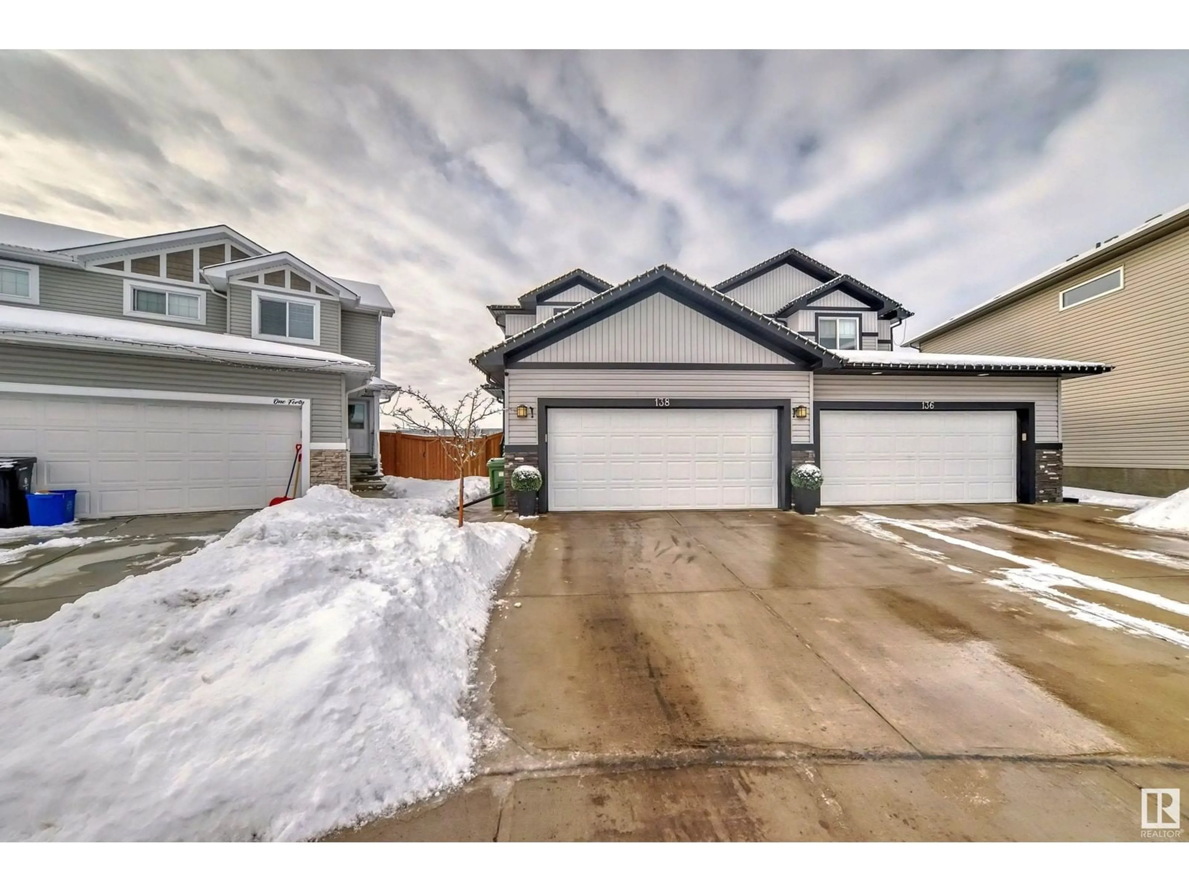 Indoor garage for 138 RADCLIFFE WD, Fort Saskatchewan Alberta T8L0S9