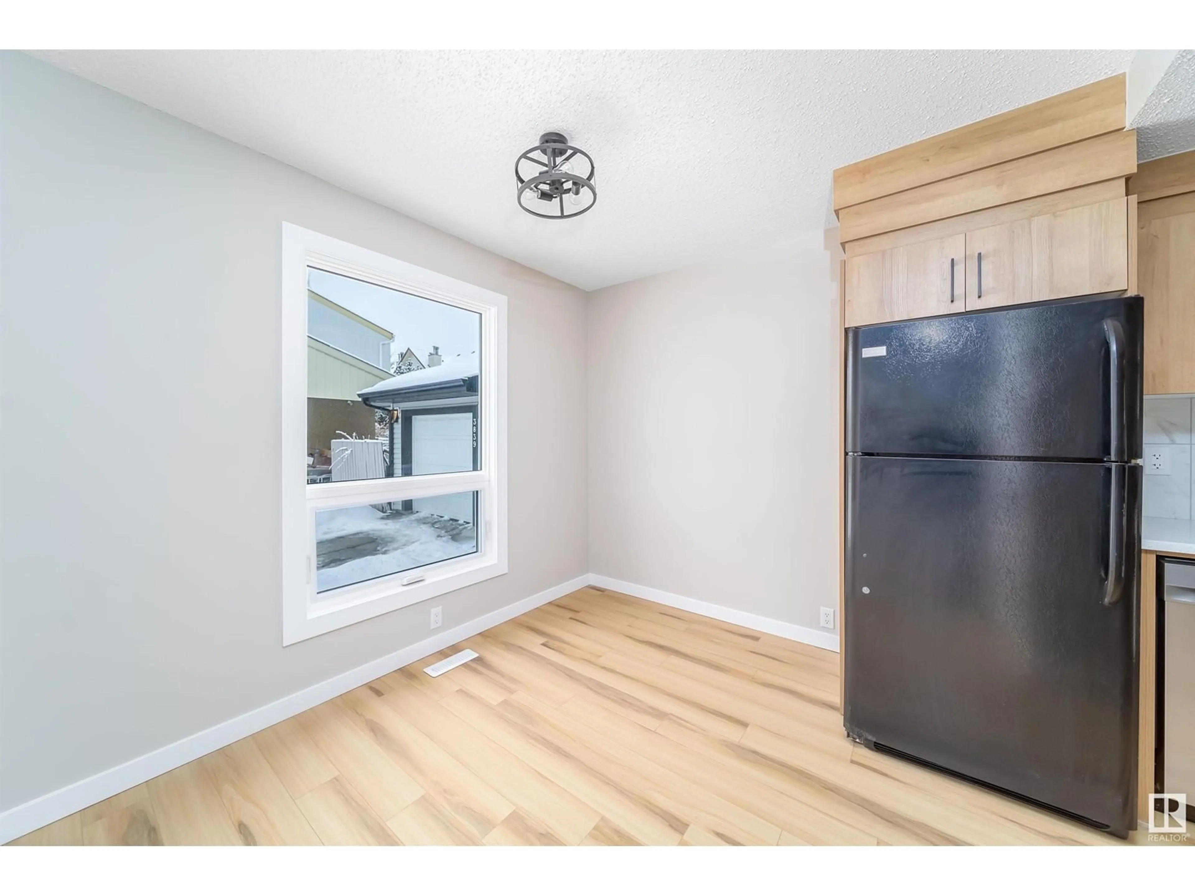 Unknown for 3837 85 ST NW, Edmonton Alberta T6K2L5