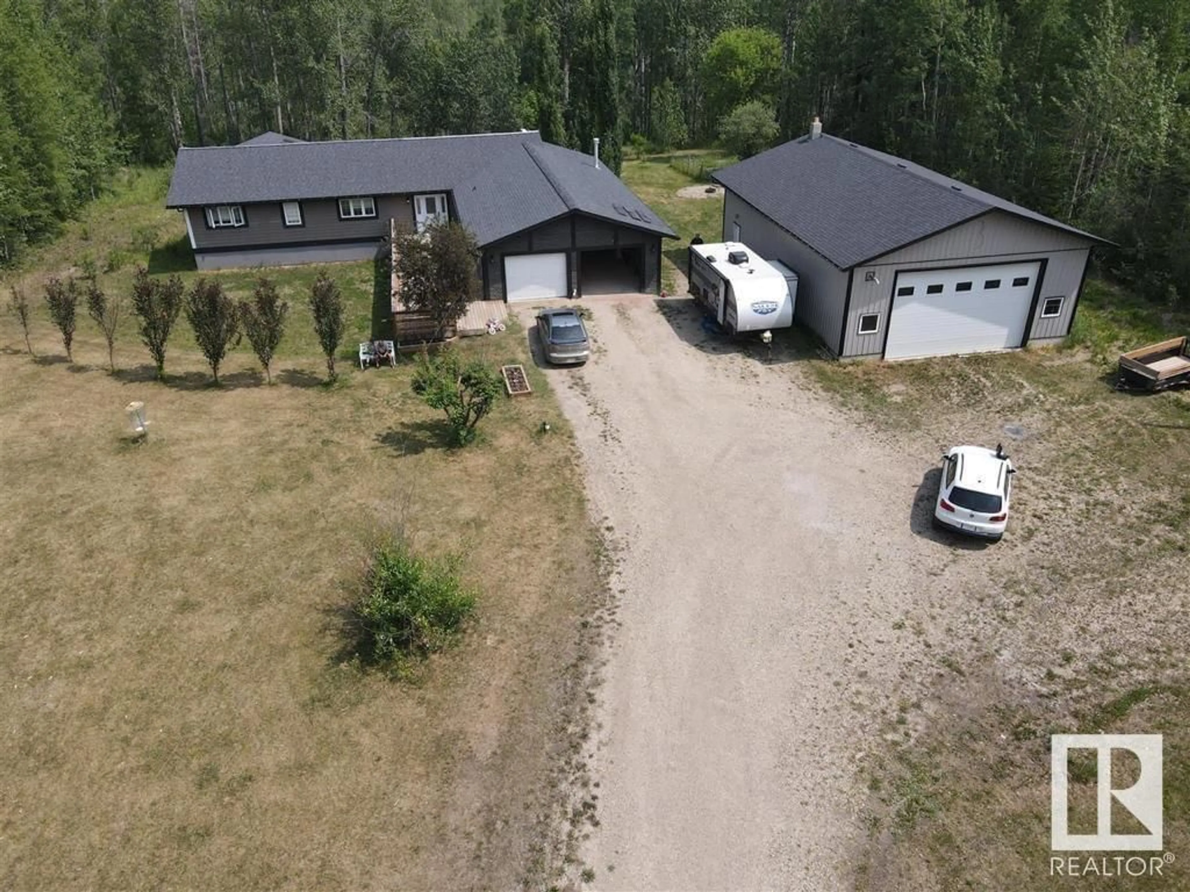 A pic from outside/outdoor area/front of a property/back of a property/a pic from drone, unknown for #19 49321 - RR72, Rural Brazeau County Alberta T7A2A2