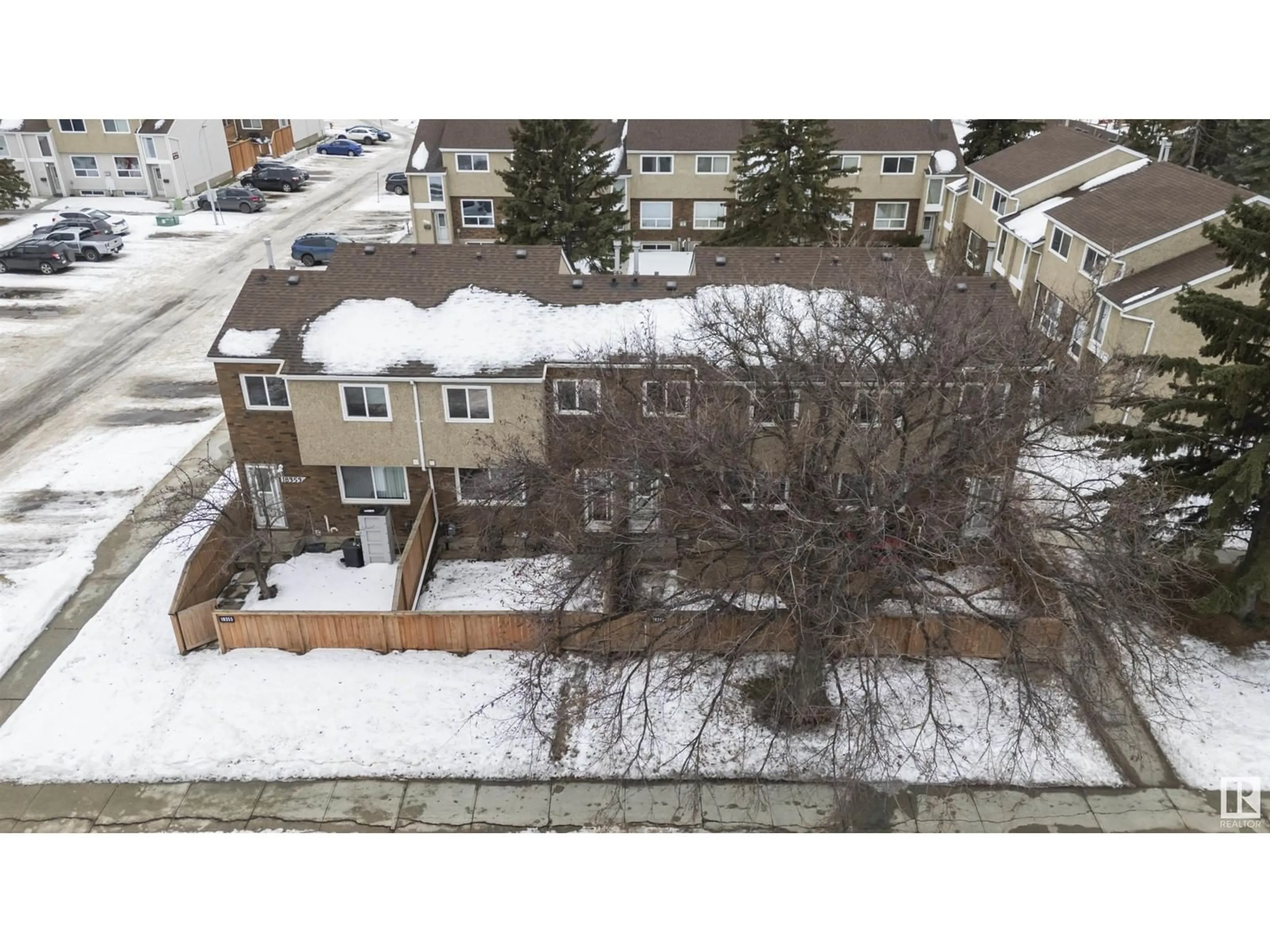 A pic from outside/outdoor area/front of a property/back of a property/a pic from drone, unknown for 18349 93 AV NW, Edmonton Alberta T5T1V2