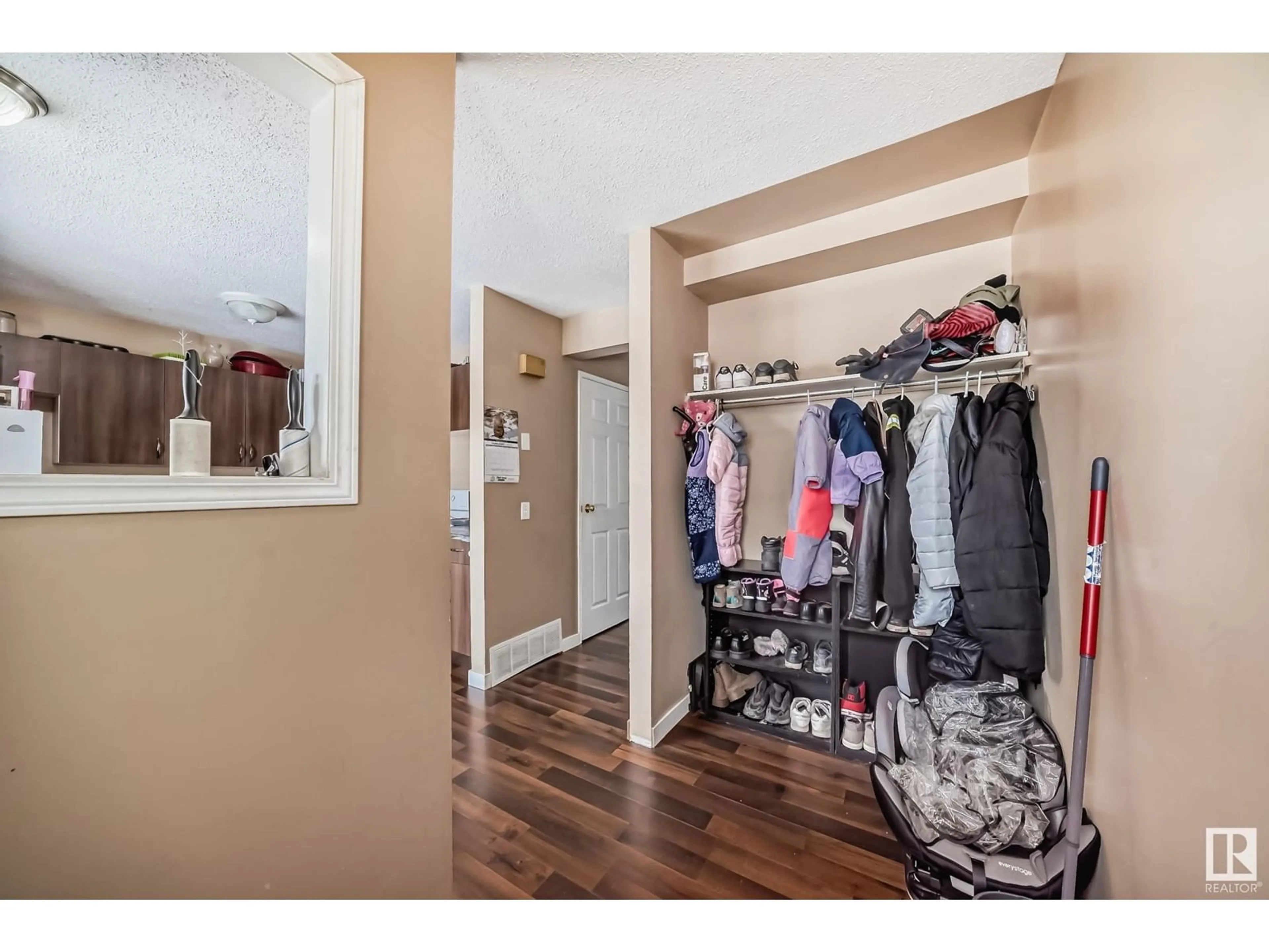 Storage room or clothes room or walk-in closet for 117 WOODBOROUGH WY NW, Edmonton Alberta T5Y1N2