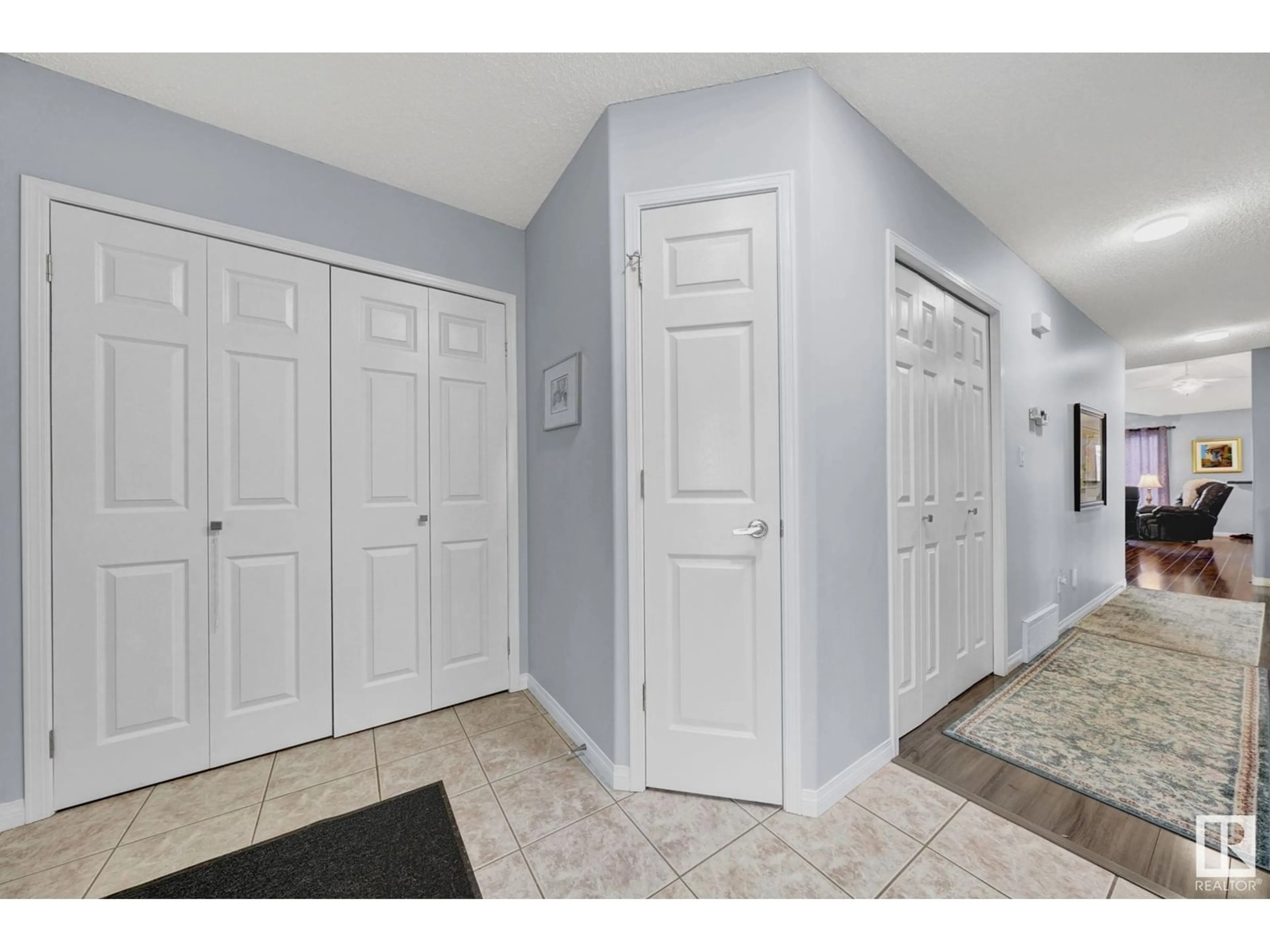 Indoor entryway for #38 55 Clarkdale DR, Sherwood Park Alberta T8H2J1