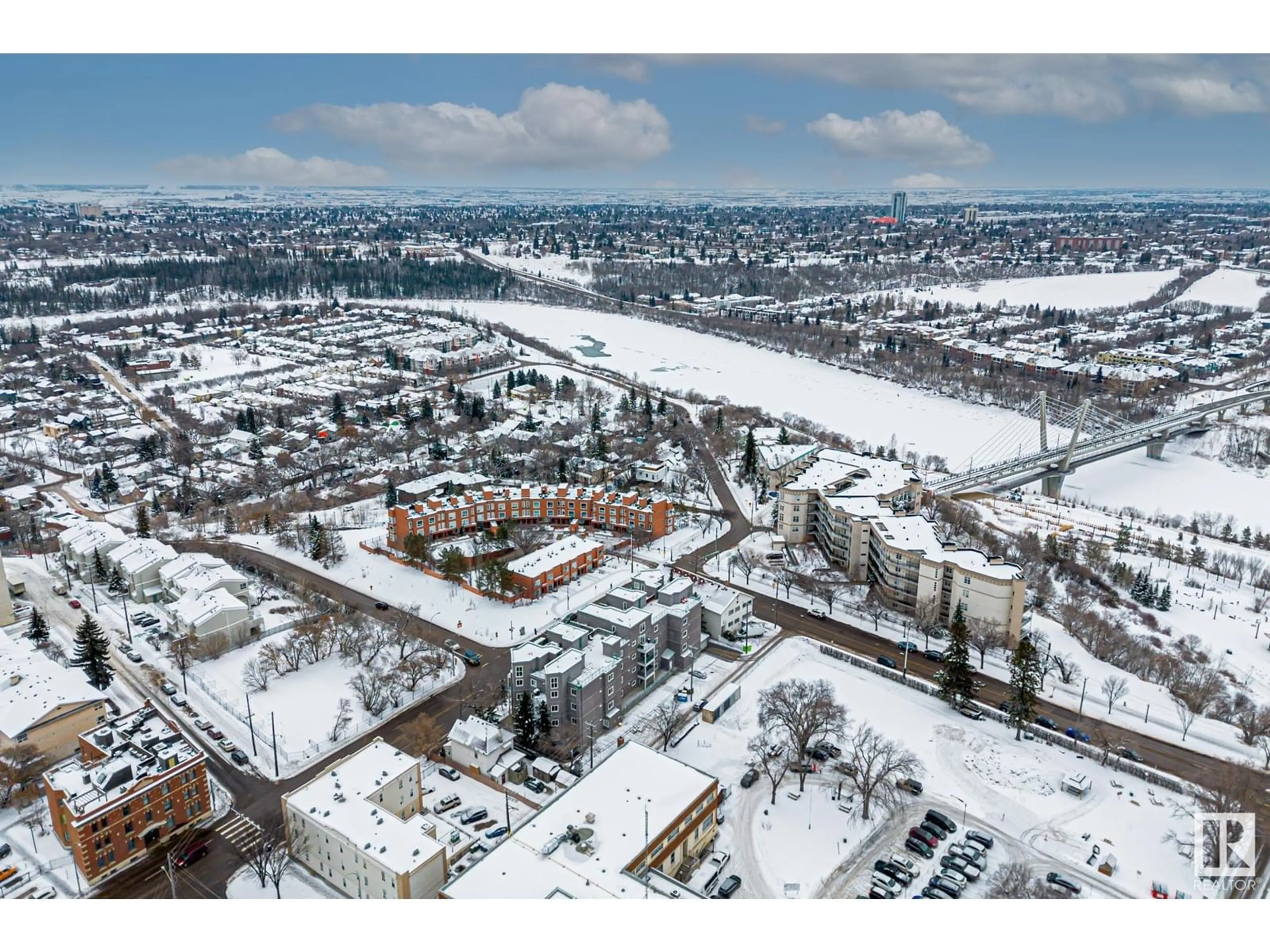 A pic from outside/outdoor area/front of a property/back of a property/a pic from drone, unknown for #208 10118 95 ST NW, Edmonton Alberta T5H4R6