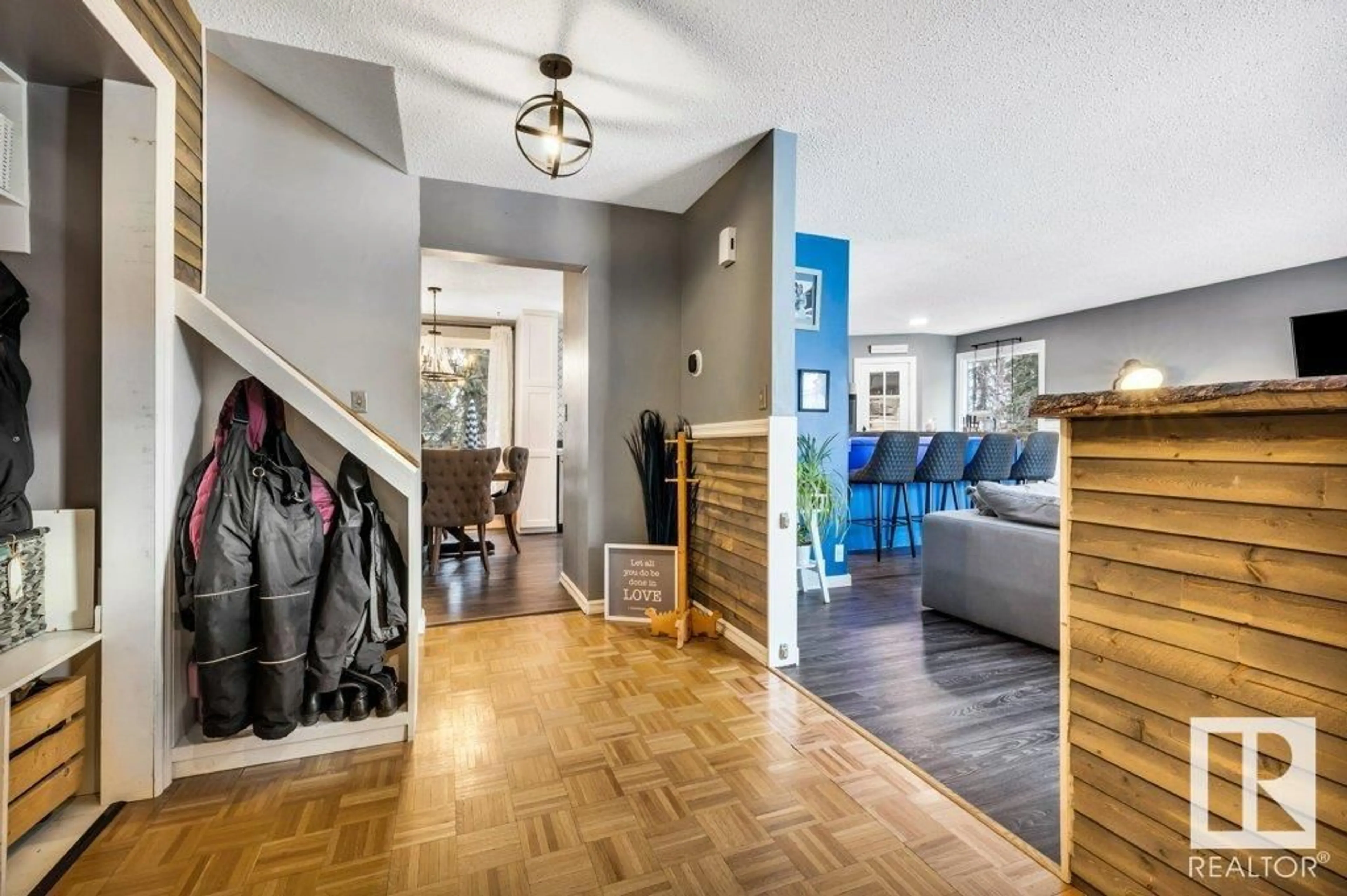 Indoor entryway for 16903 108 ST NW, Edmonton Alberta T5X3B2