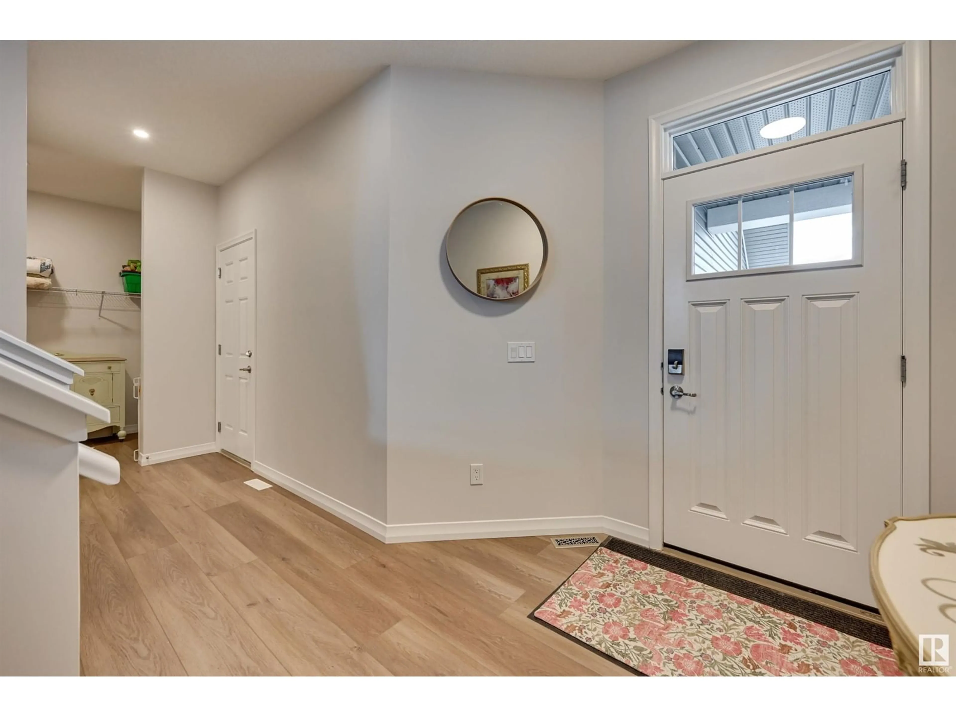 Indoor entryway for 2520 206 ST, Edmonton Alberta T6M1P1