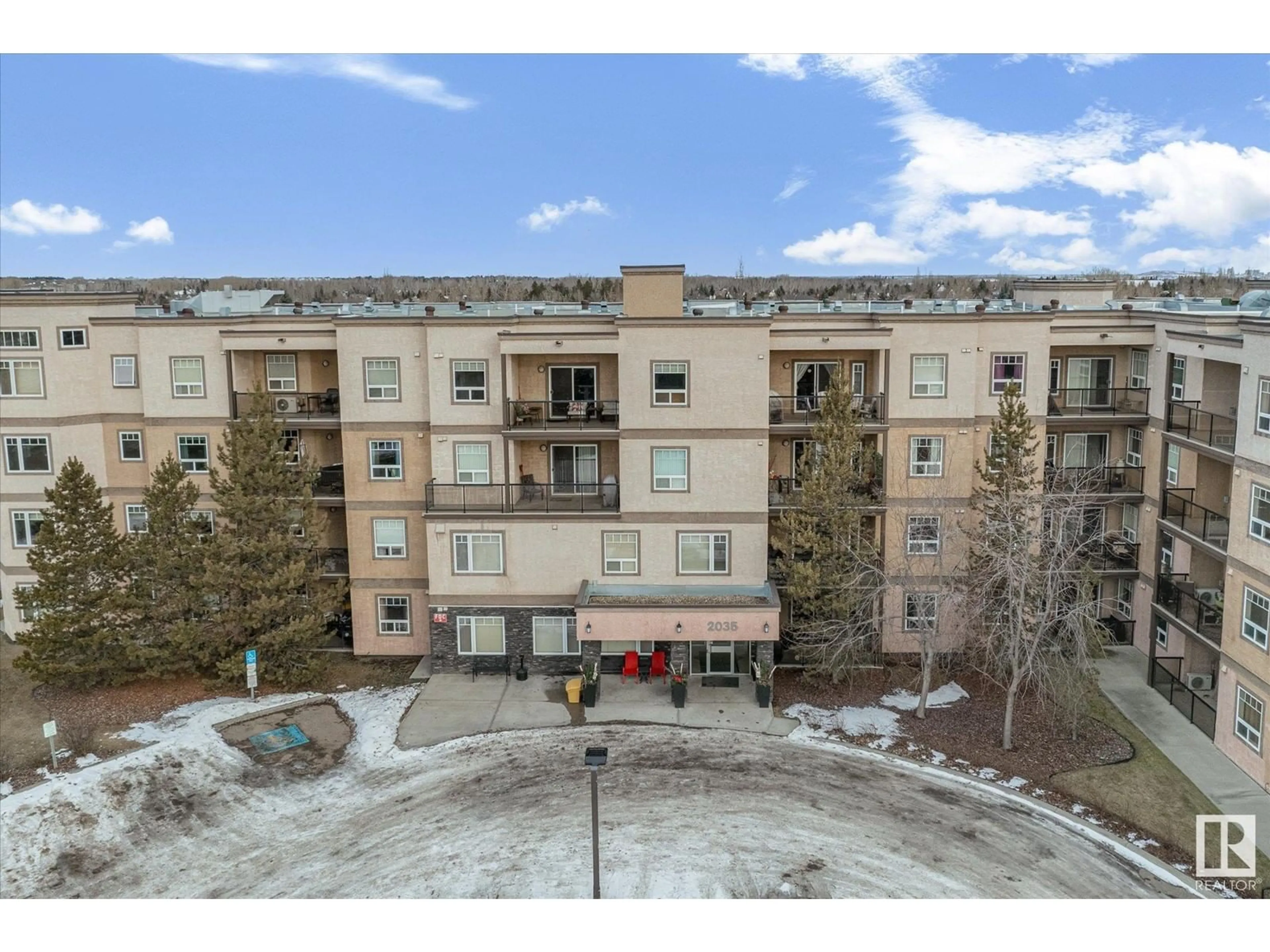 A pic from outside/outdoor area/front of a property/back of a property/a pic from drone, mountain view for #414 2035 GRANTHAM CO NW, Edmonton Alberta T5T3X4