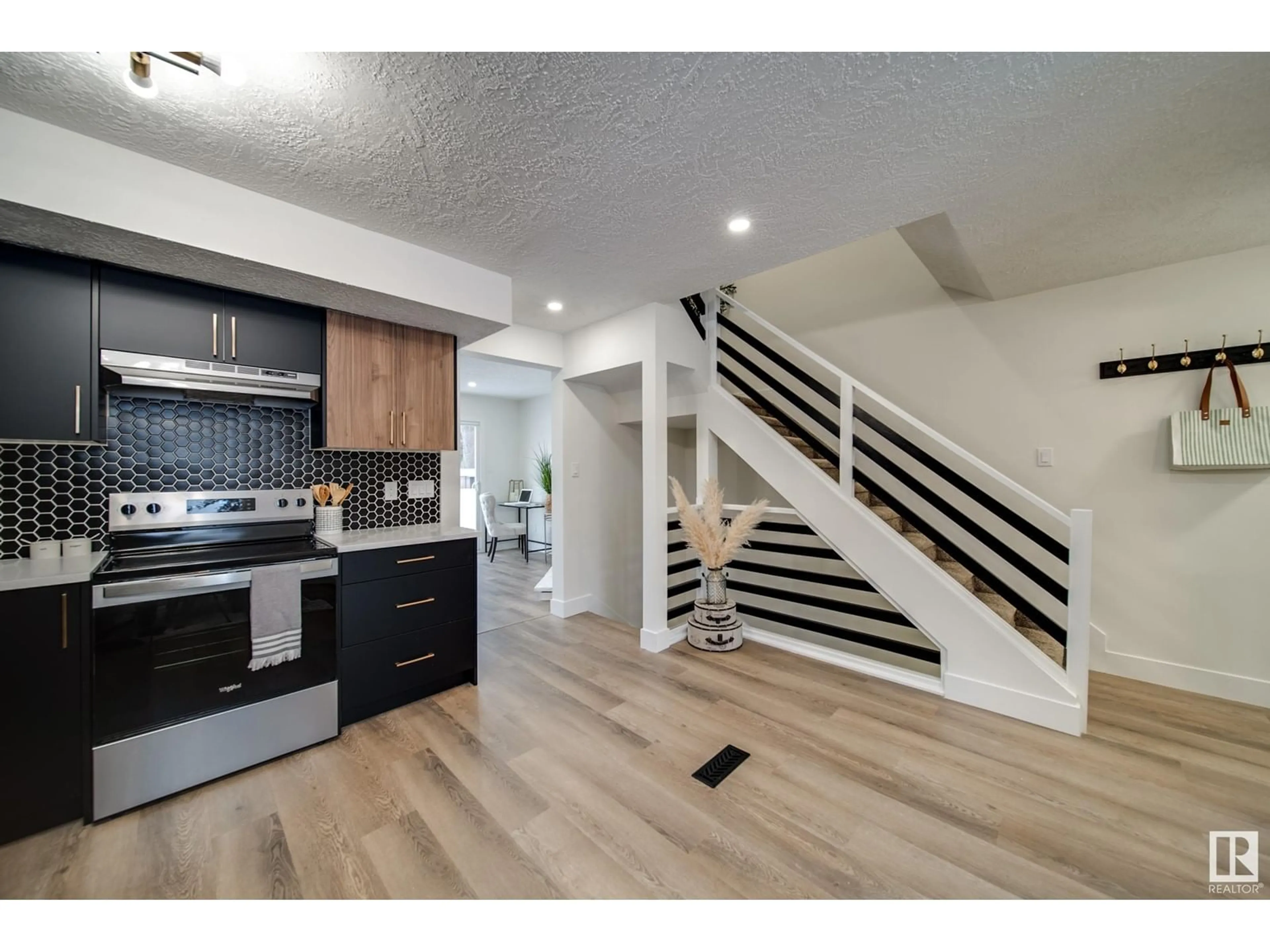 Open concept kitchen, unknown for 1145 HOOKE RD NW, Edmonton Alberta T5A4A5